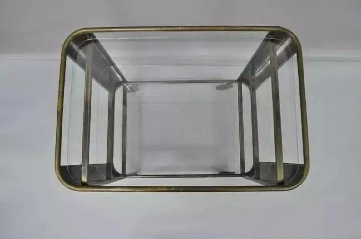 Chariot de bar et serveur de thé Modernity en bronze et verre du milieu du siècle dernier Bon état - En vente à Philadelphia, PA