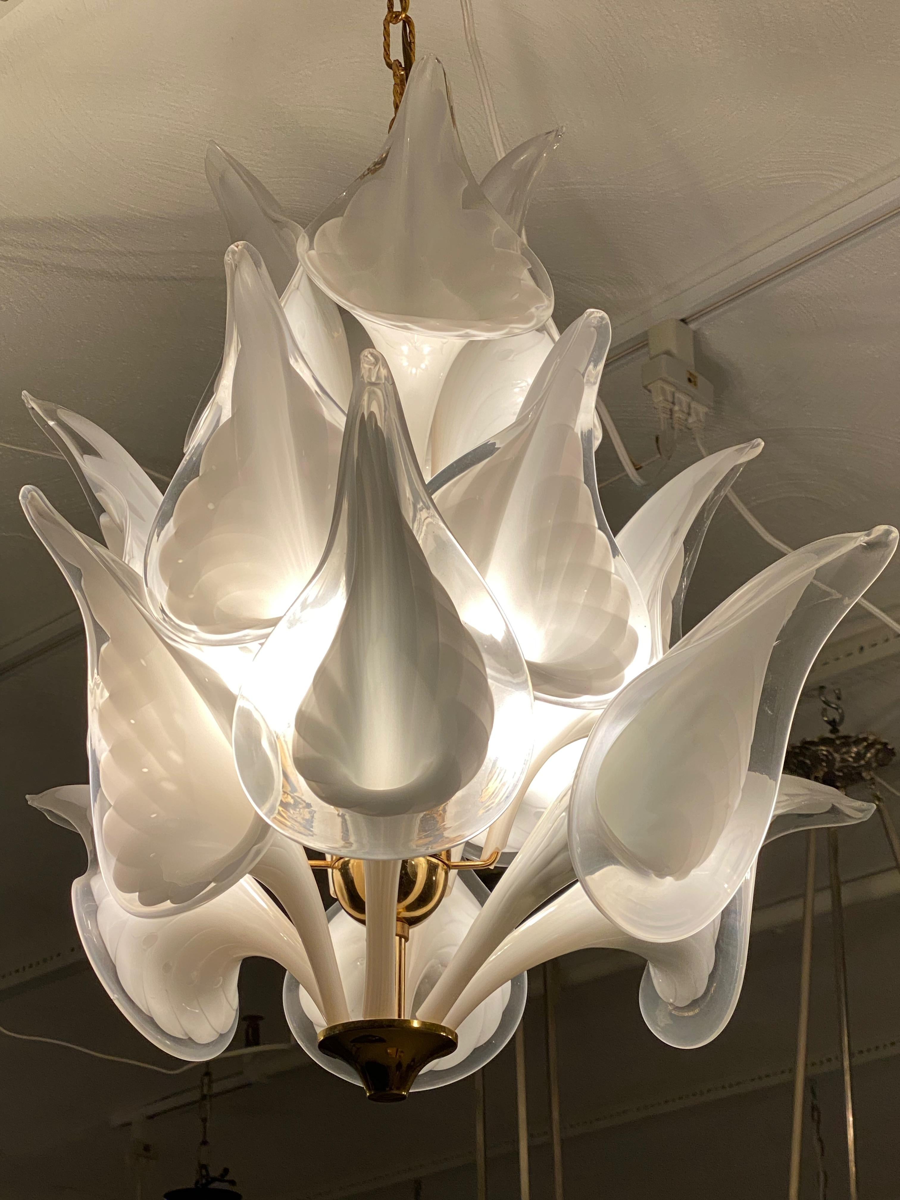 Lampadario moderno di metà secolo Camer Calla Lily in vetro di Murano soffiato a mano 2