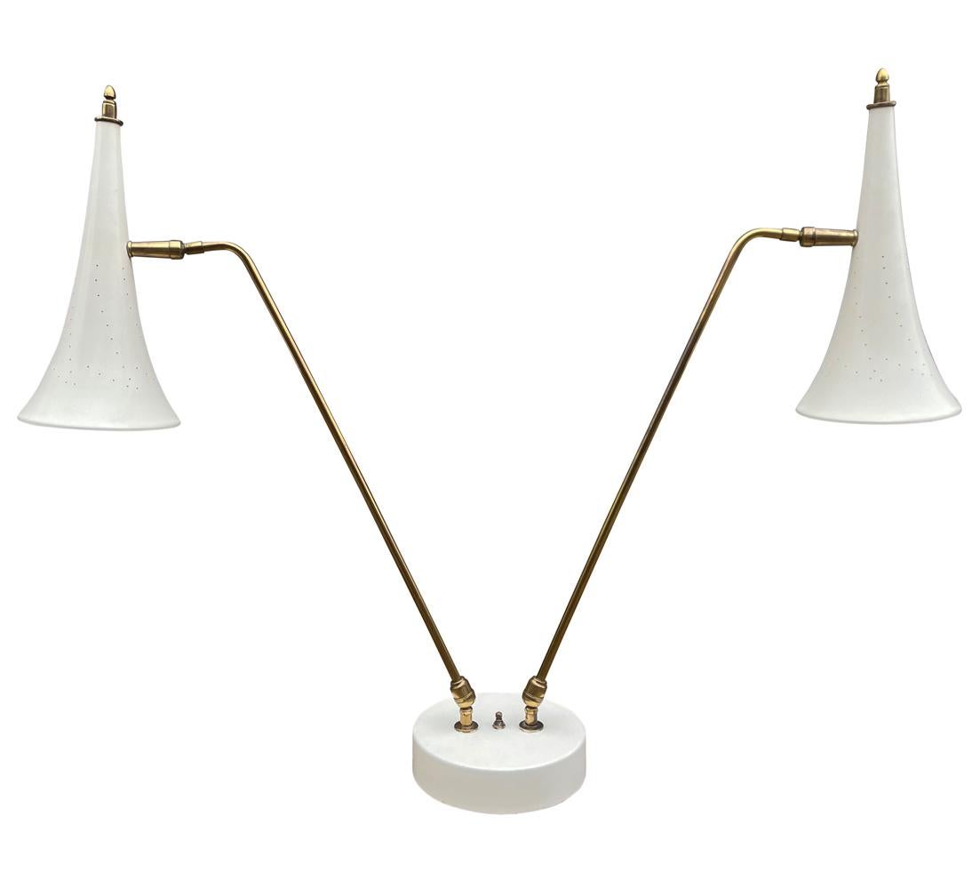 Mid-20th Century Mid Century Italian Modern Desk Lamp or Table Lamp in White & Brass by Stilnovo