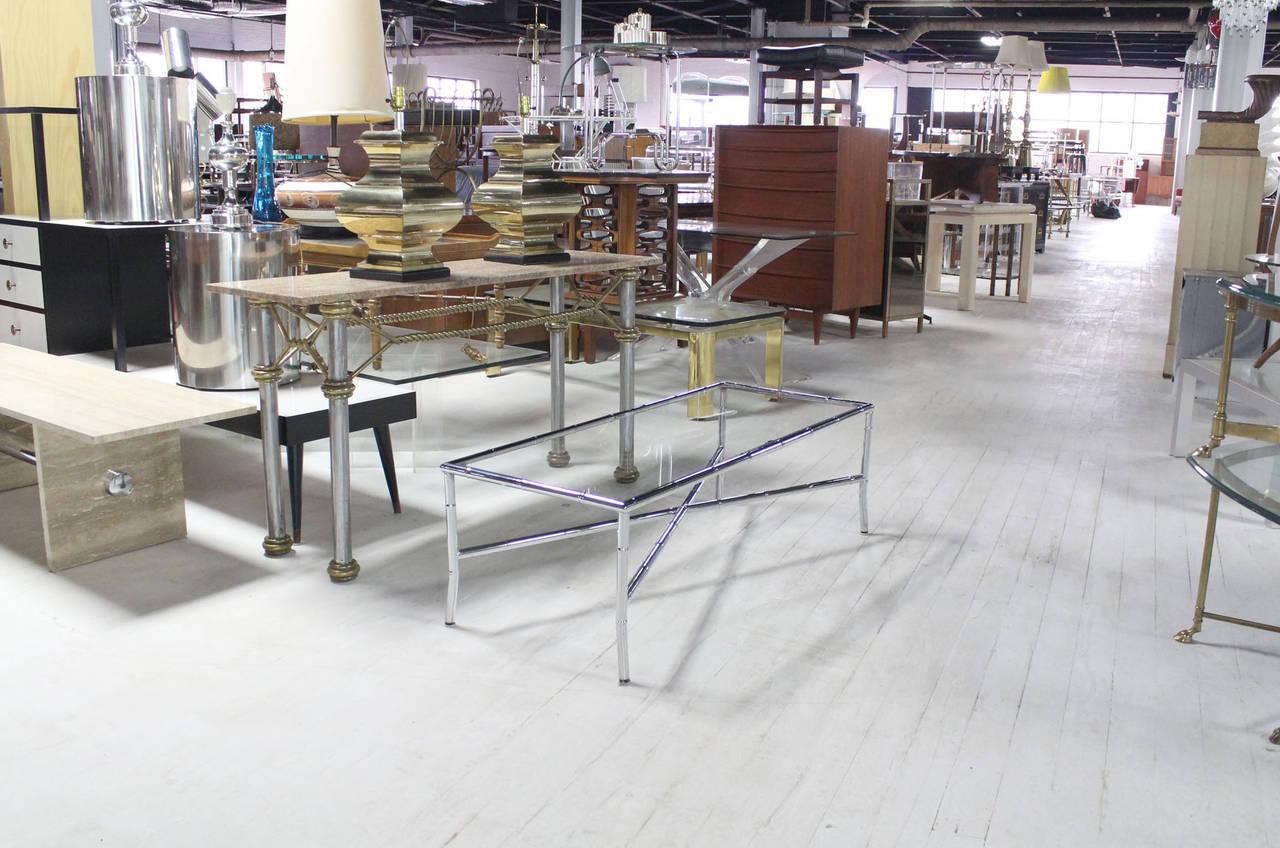 Table basse rectangulaire mi-siècle moderne italienne en faux bambou à base en X MINT ! en vente 3