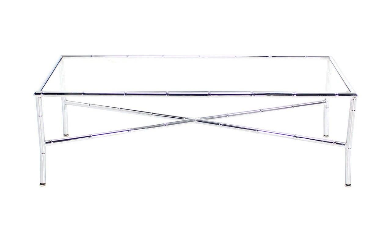 Table basse rectangulaire longue en verre chromé en faux bambou de style italien du milieu du siècle dernier MINT !