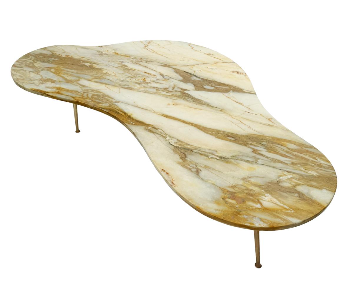Mid Century Italian Modern Kidney Shape Marble Cocktail Table with Brass Legs In Good Condition In Philadelphia, PA