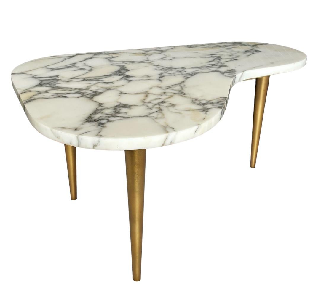 American Mid Century Italian Modern Kidney Shape Marble Side Table or Coffee Table For Sale