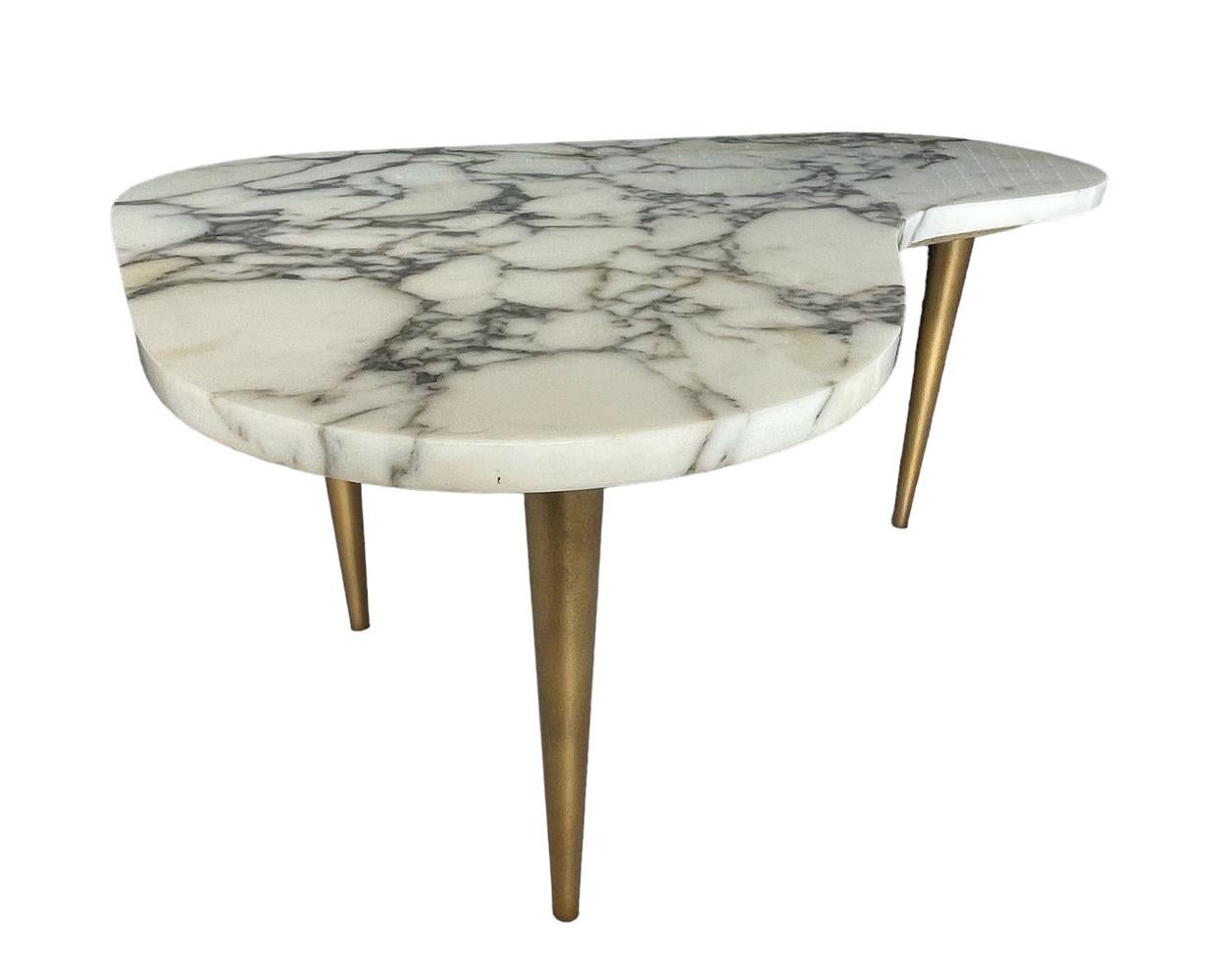 Mid-20th Century Mid Century Italian Modern Kidney Shape Marble Side Table or Coffee Table For Sale