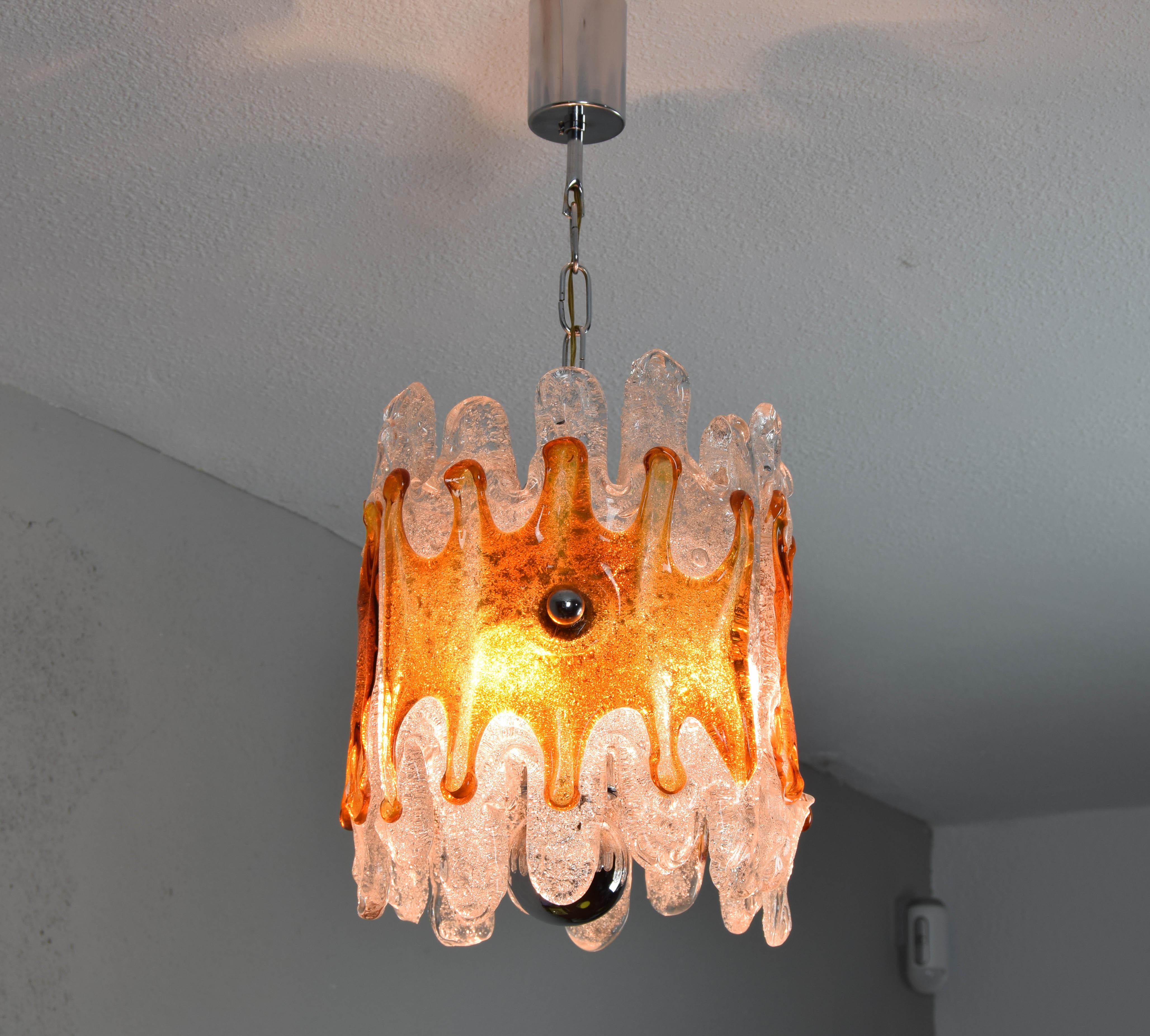 Midcentury Italian Modern Mazzega Amber and Clear Lava Murano Chandelier, 1960s For Sale 3