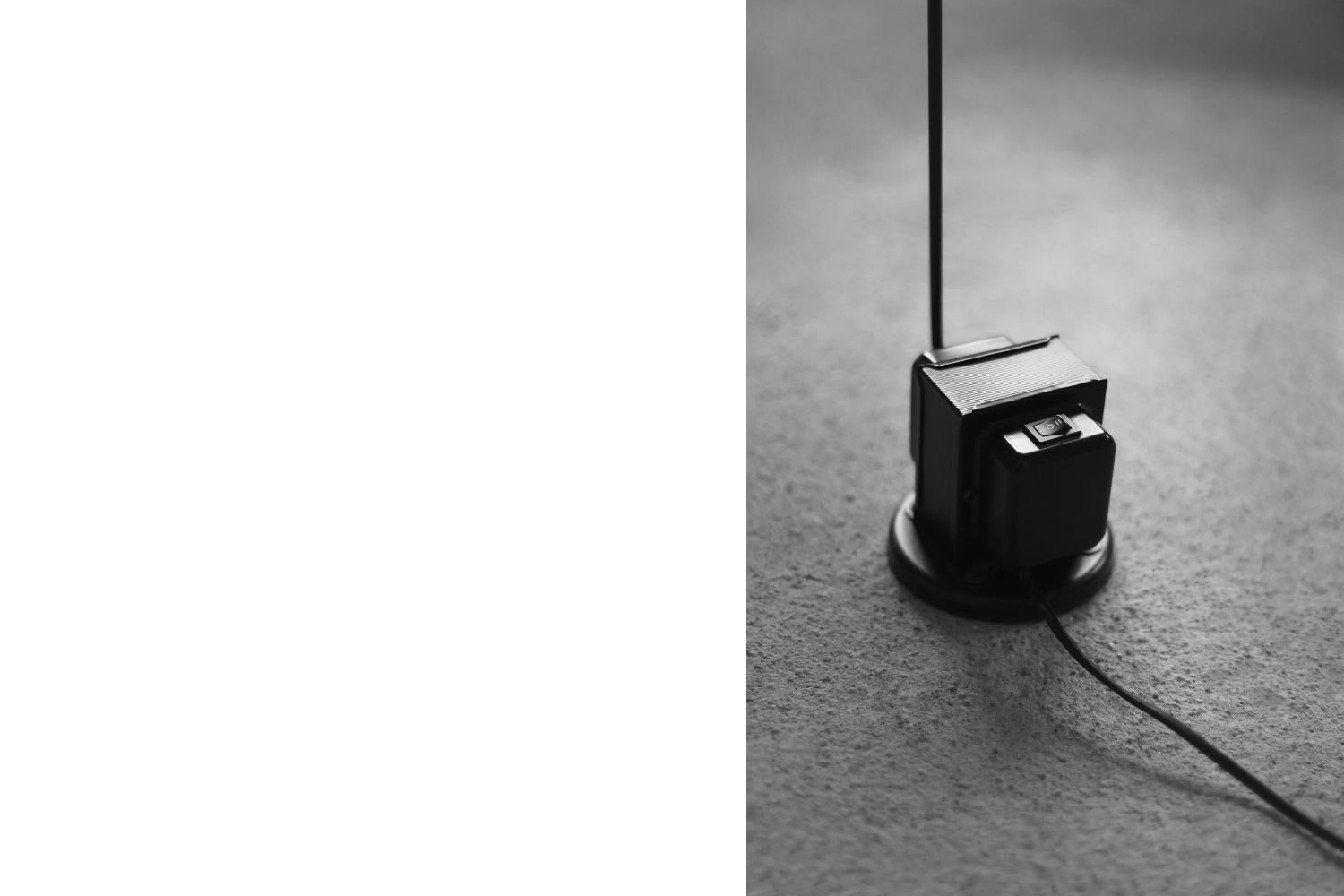 Mid-Century Italian Modern Minimalist Black Desk Lamp Daphine by Tommaso Cimini  6