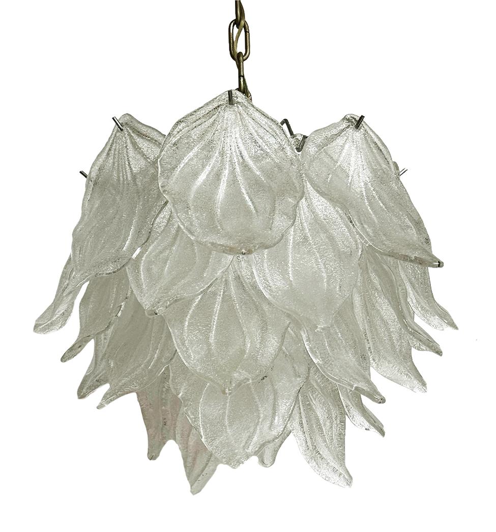 Lustre à pétales en verre de Murano de style italien du milieu du siècle dernier par Barovier & Toso en vente 1