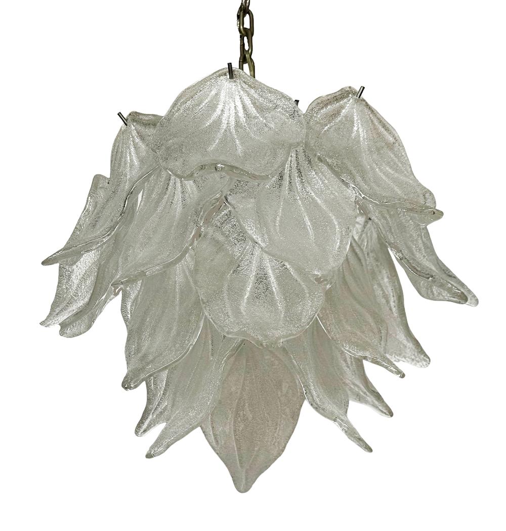 Lustre à pétales en verre de Murano de style italien du milieu du siècle dernier par Barovier & Toso en vente 3