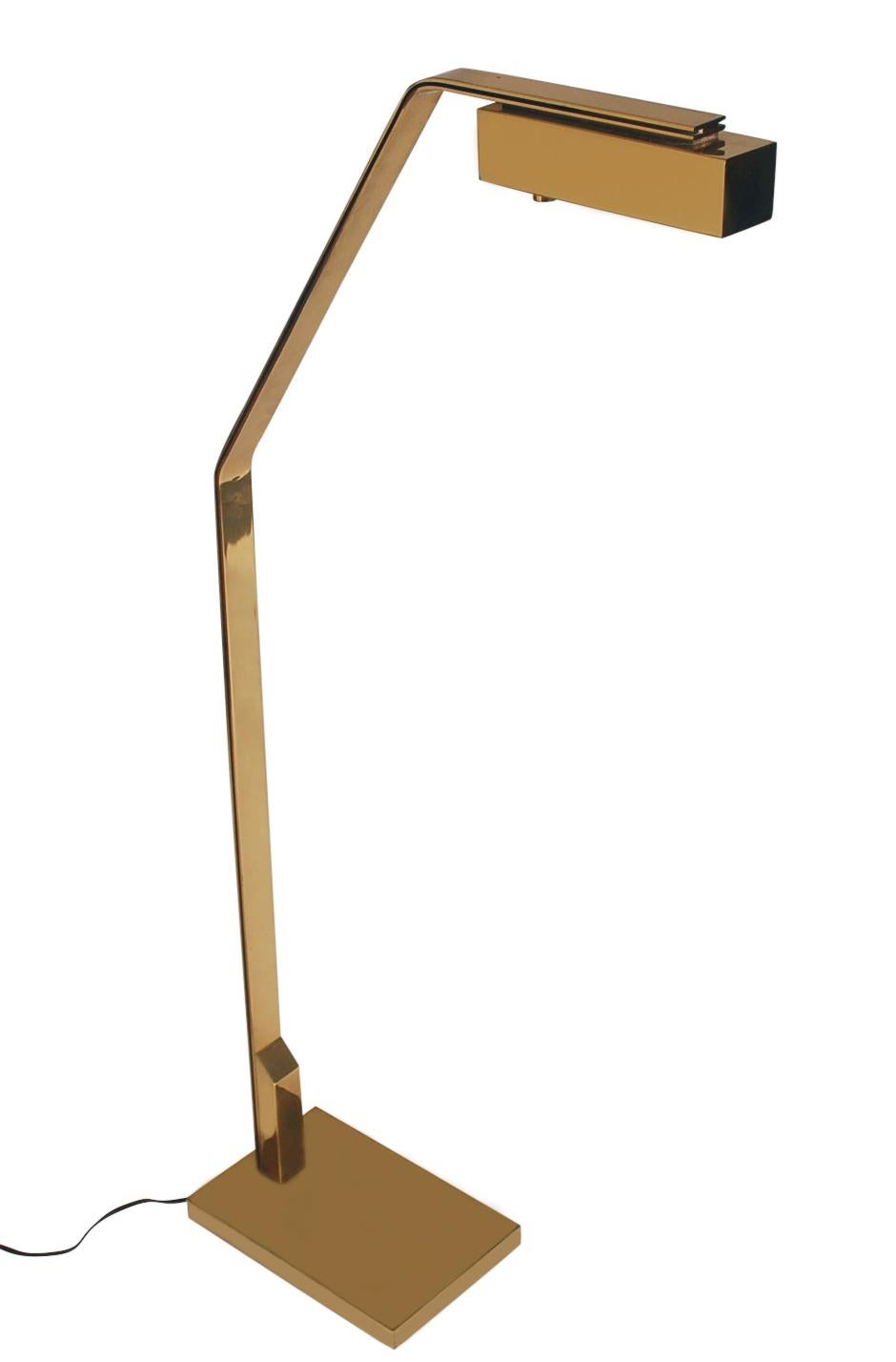 Midcentury Italian Modern Polished Brass Reading Floor Lamp by Casella 3