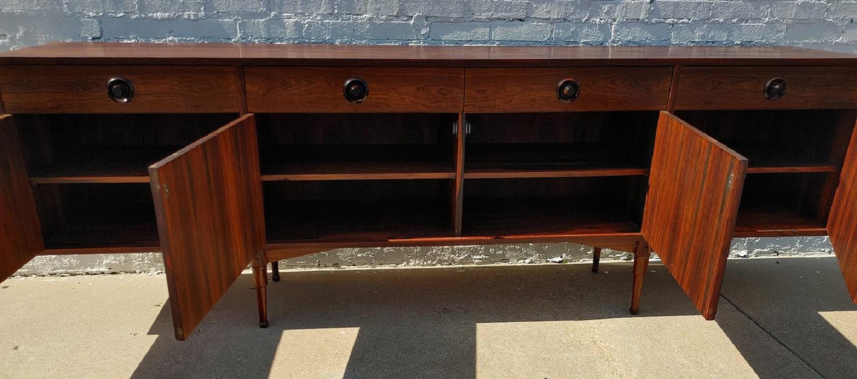 Mid Century Italian Modern Rosewood Sideboard In Good Condition For Sale In Tulsa, OK