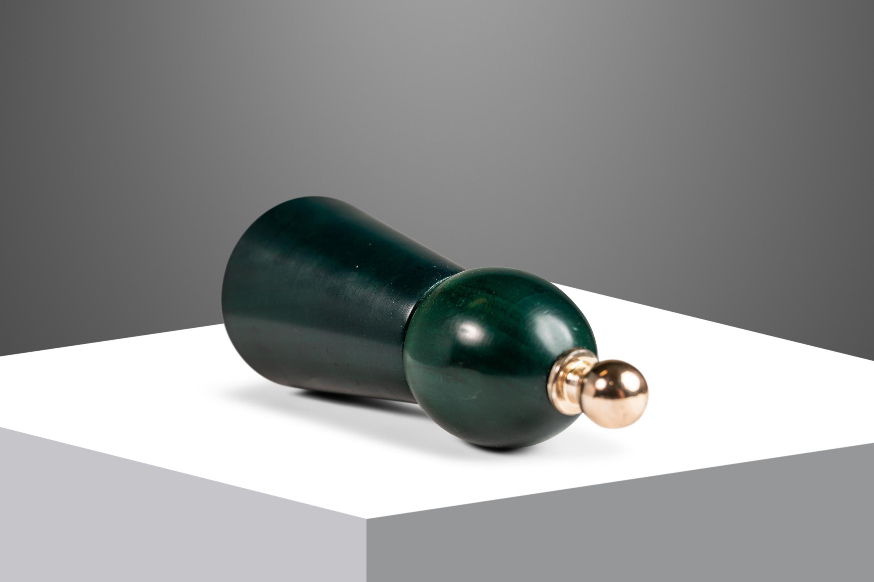 Mid-Century Italian Modern Salt & Pepper Grinders Shakers, Italy, c. 1970's 2