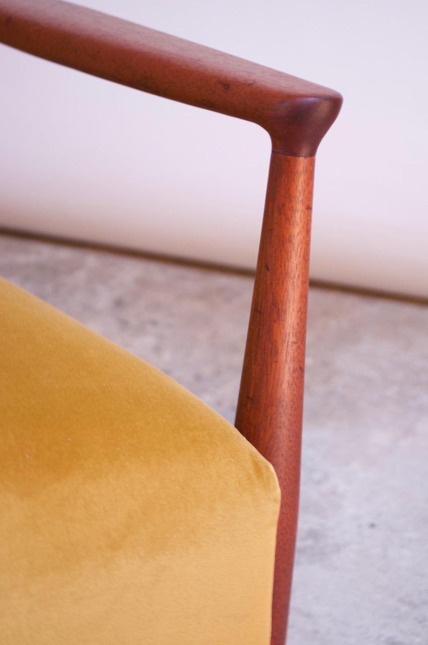 Midcentury Italian Modern Sculpted Walnut and Ochre Velvet Lounge Chair 10
