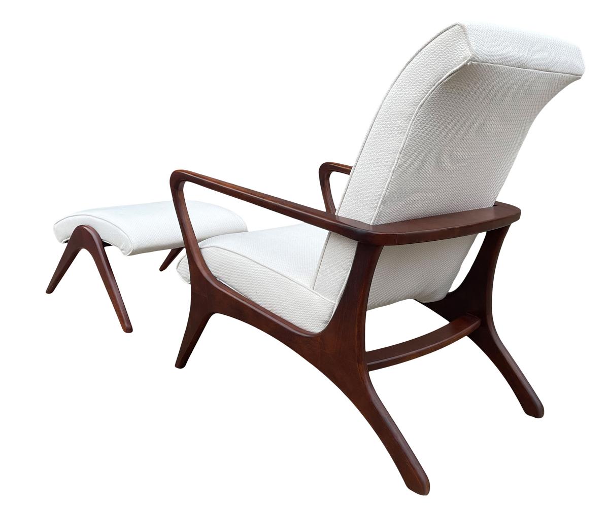 Mid Century Italian Modern Sculptural Lounge Chair & Ottoman in Walnut & White 5