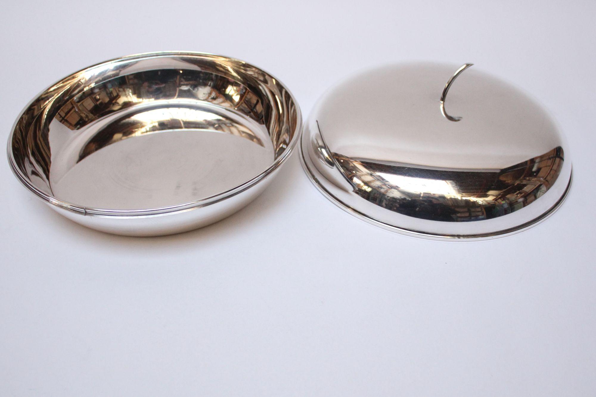 Mid-Century Modern Mid-Century Italian Modern Silver-Plated Round Lidded Serving / Candy Dish For Sale