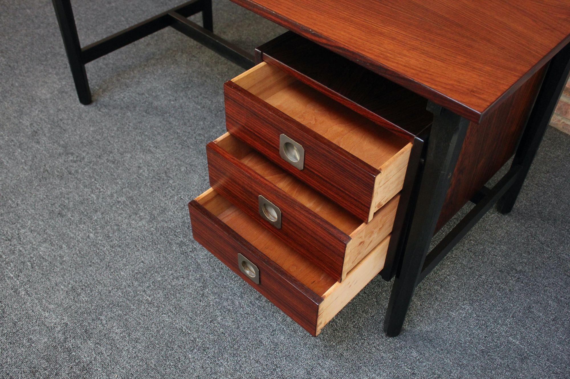 Mid-Century Italian Modern Single-Pedestal Rosewood Desk by Stildomus For Sale 3