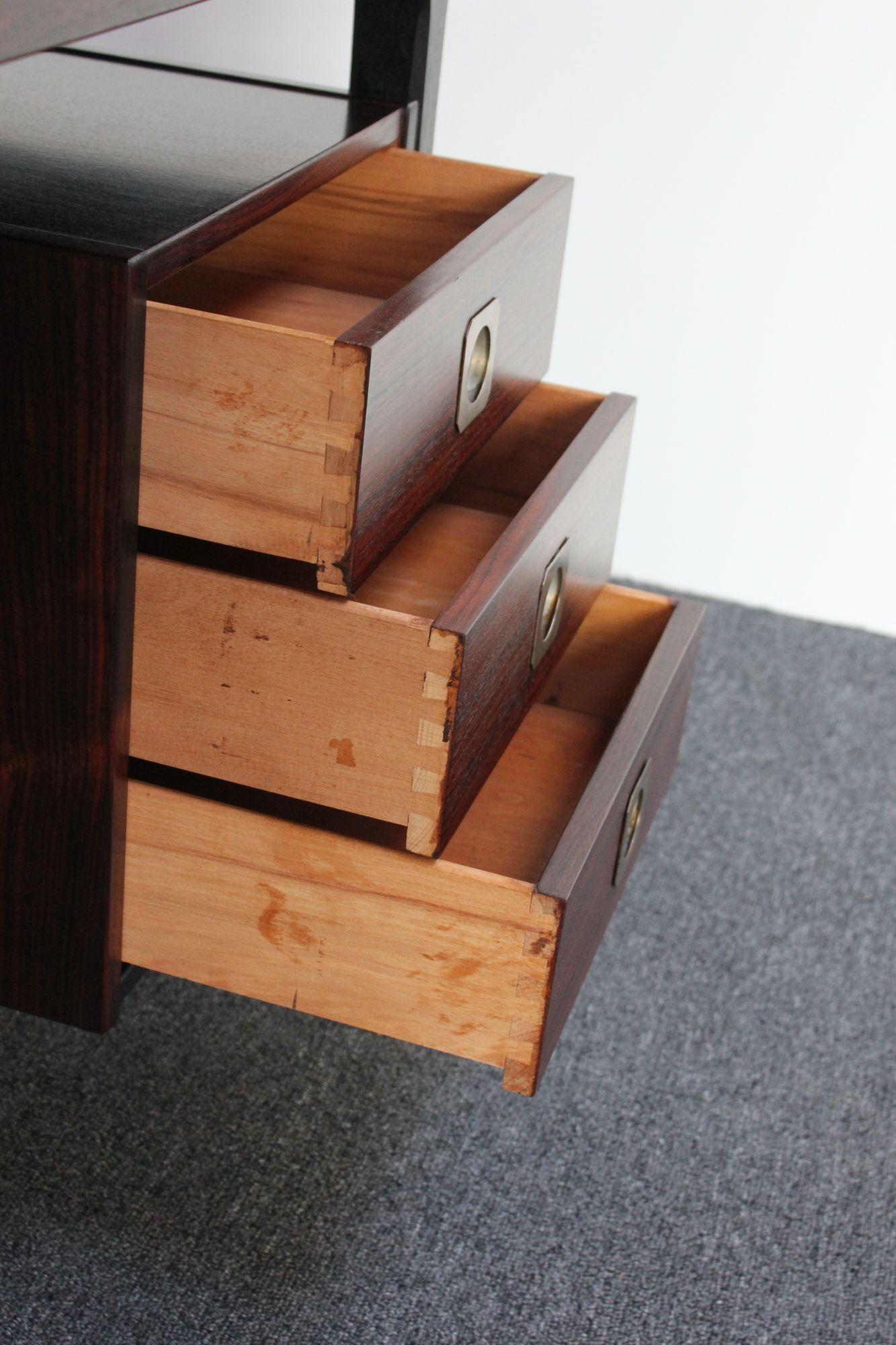 Mid-Century Italian Modern Single-Pedestal Rosewood Desk by Stildomus For Sale 6