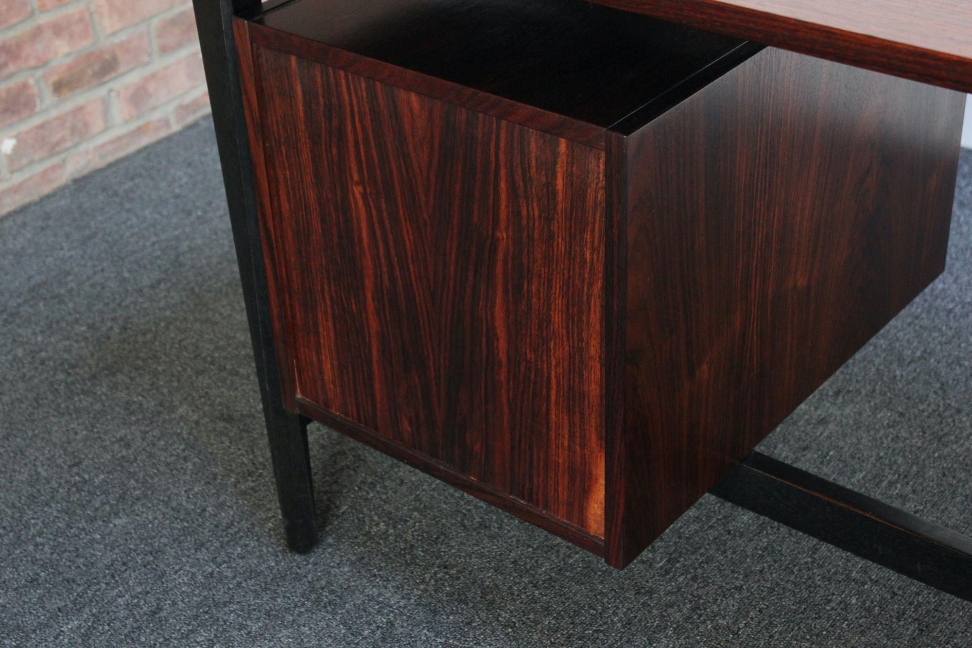 Mid-Century Italian Modern Single-Pedestal Rosewood Desk by Stildomus For Sale 8