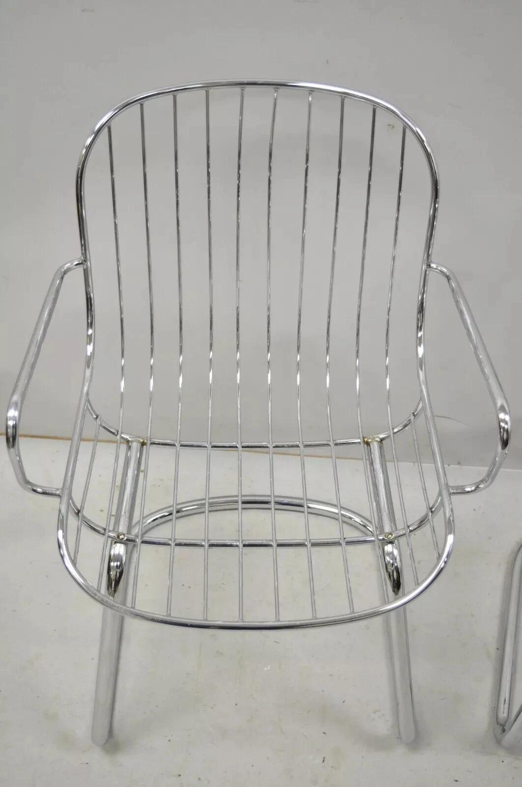 Inconnu Fauteuil de salle à manger en porte-à-faux tubulaire chromé mi-siècle moderne, lot de 4 en vente