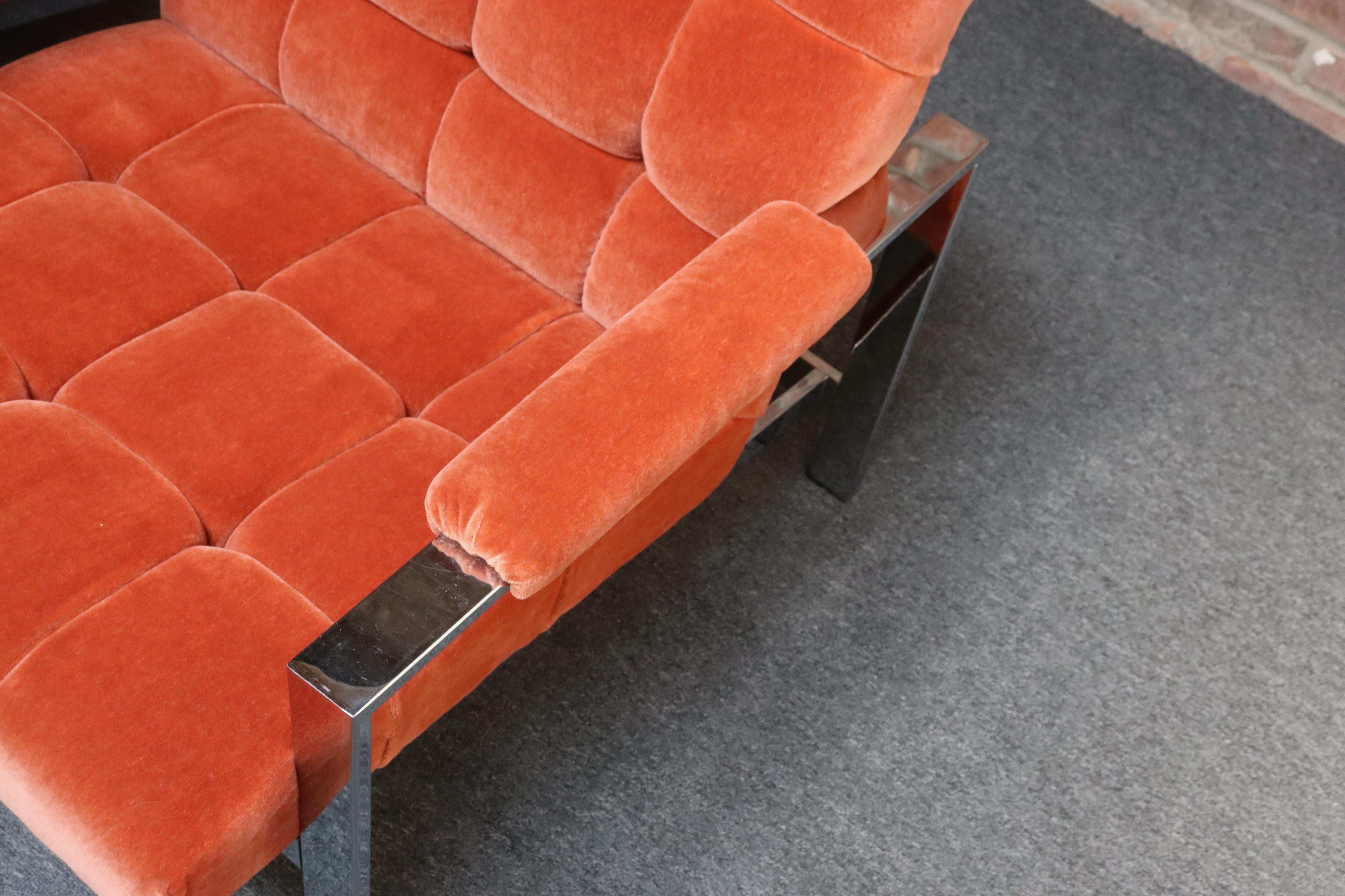 Sedie da salotto moderne di metà secolo in mohair trapuntato e cromo in vendita 12