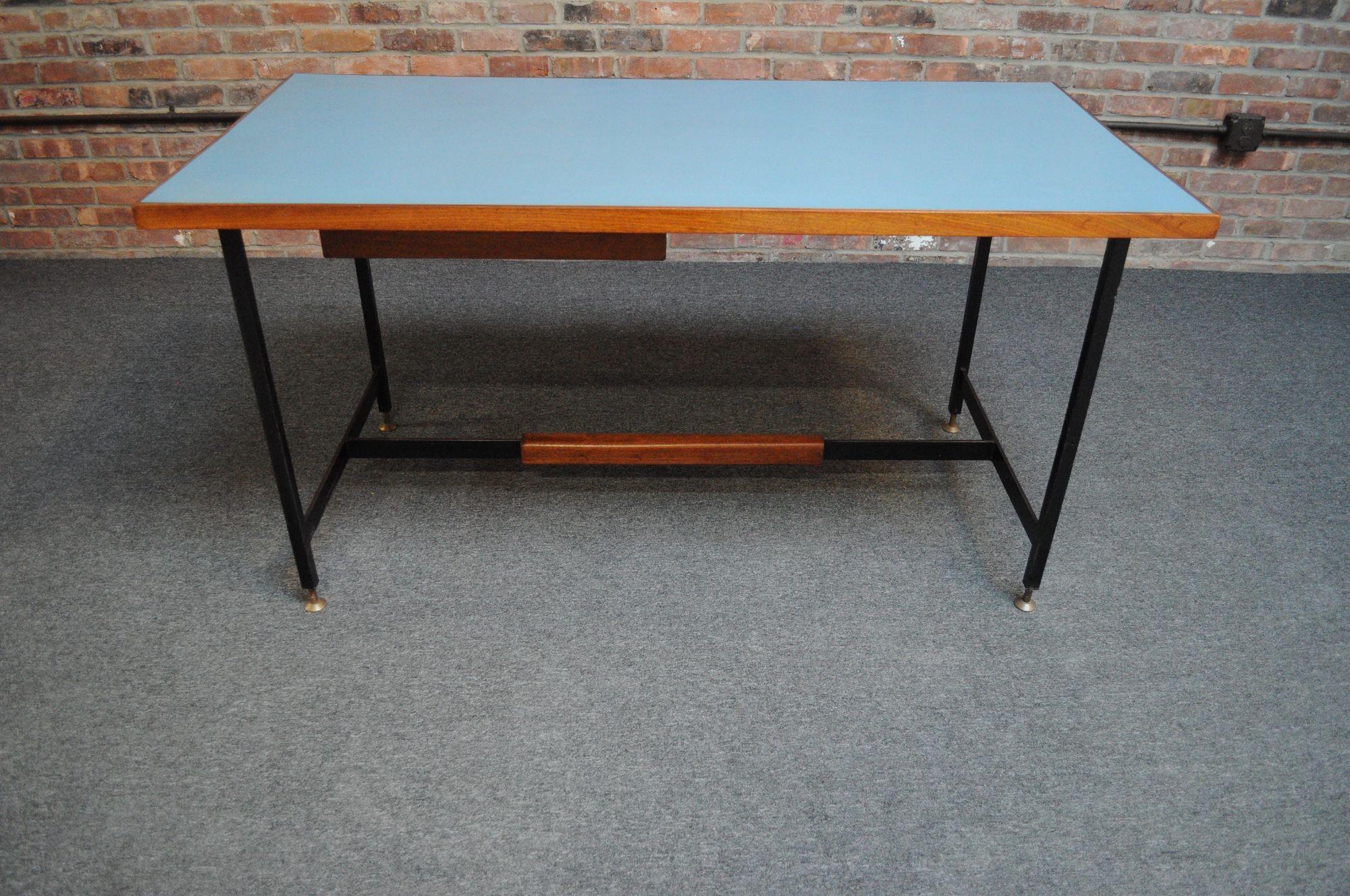 Mid-Century Italian Modern Walnut and Steel Desk with Blue Laminate Top In Good Condition For Sale In Brooklyn, NY