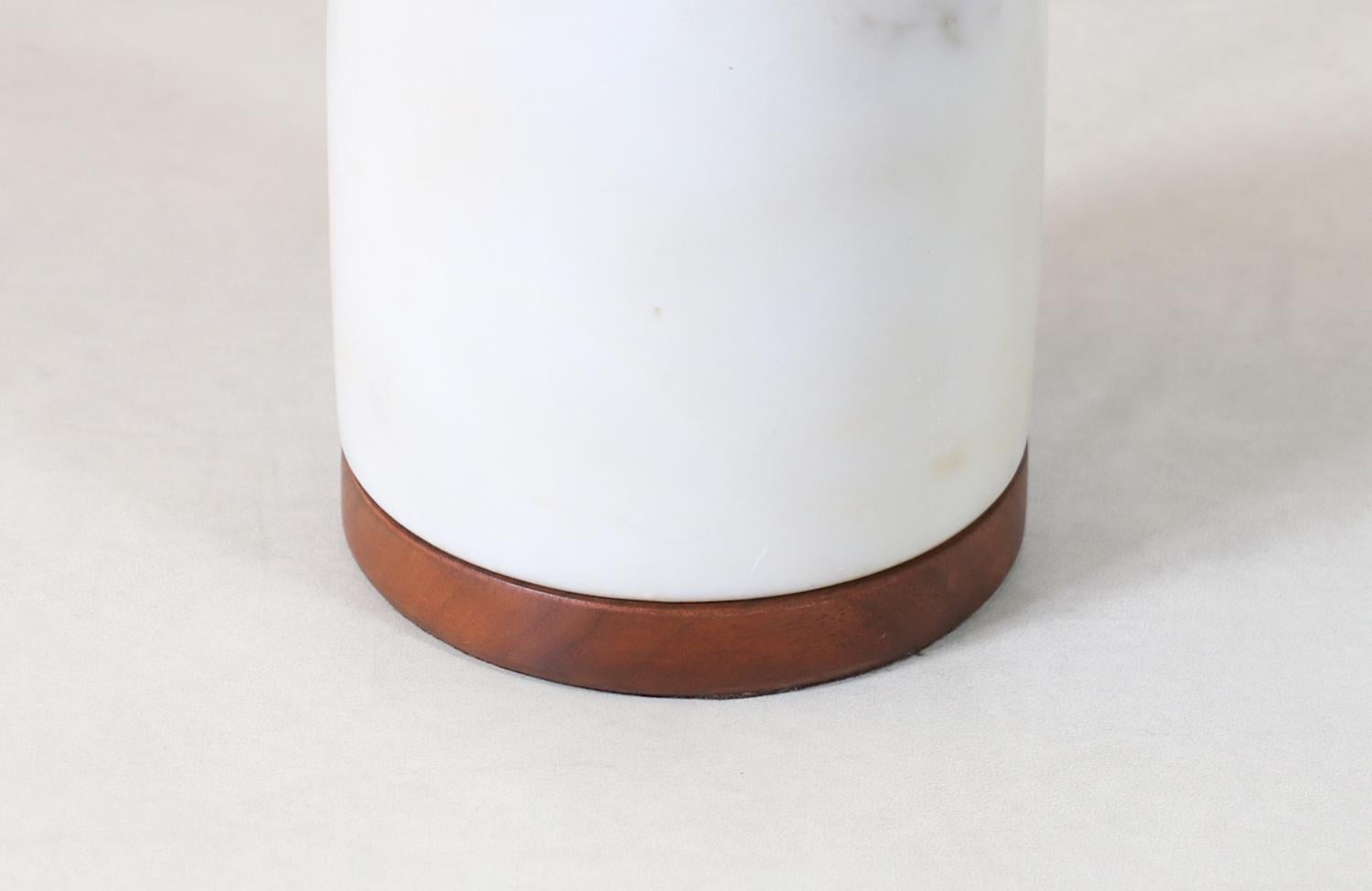Expertly Restored - Mid century Italian Modern Walnut & Marble Table Lamps For Sale 1