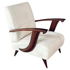 Silla de salón modernista italiana de mediados de siglo con brazos escultóricos de madera