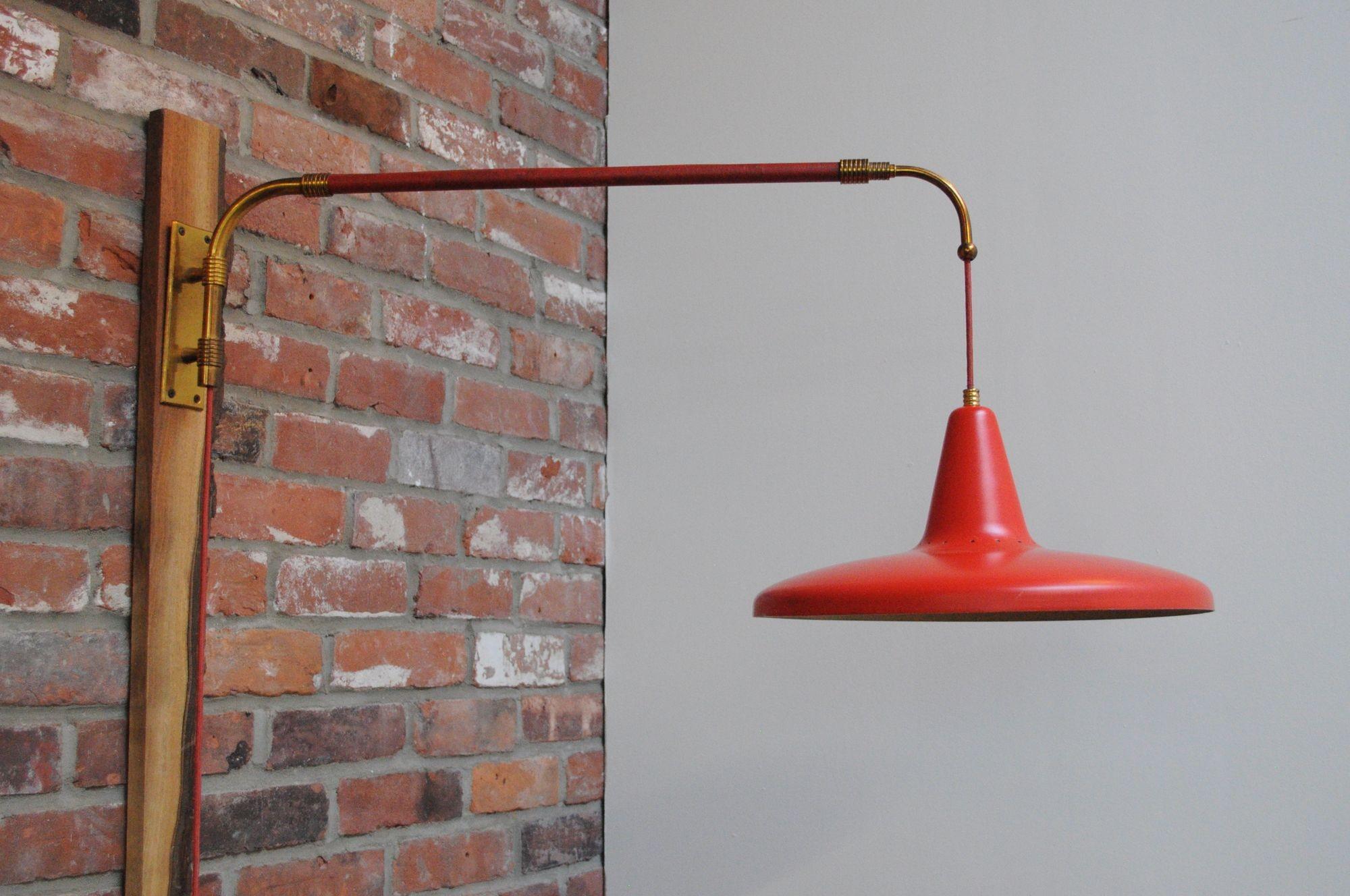 Mid Century Italian Modernist Wall Swag Lamp in Brass and Red Lacquered Metal For Sale 12