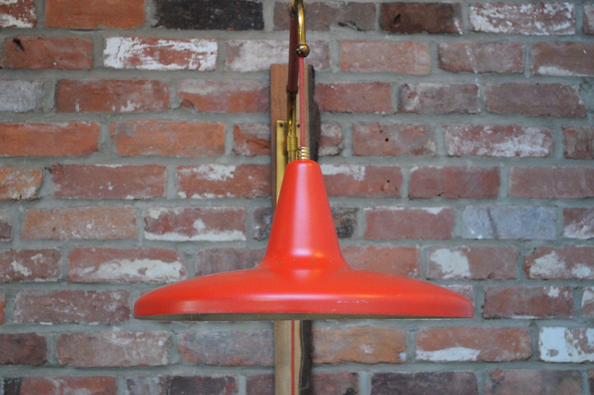Mid-20th Century Mid Century Italian Modernist Wall Swag Lamp in Brass and Red Lacquered Metal For Sale