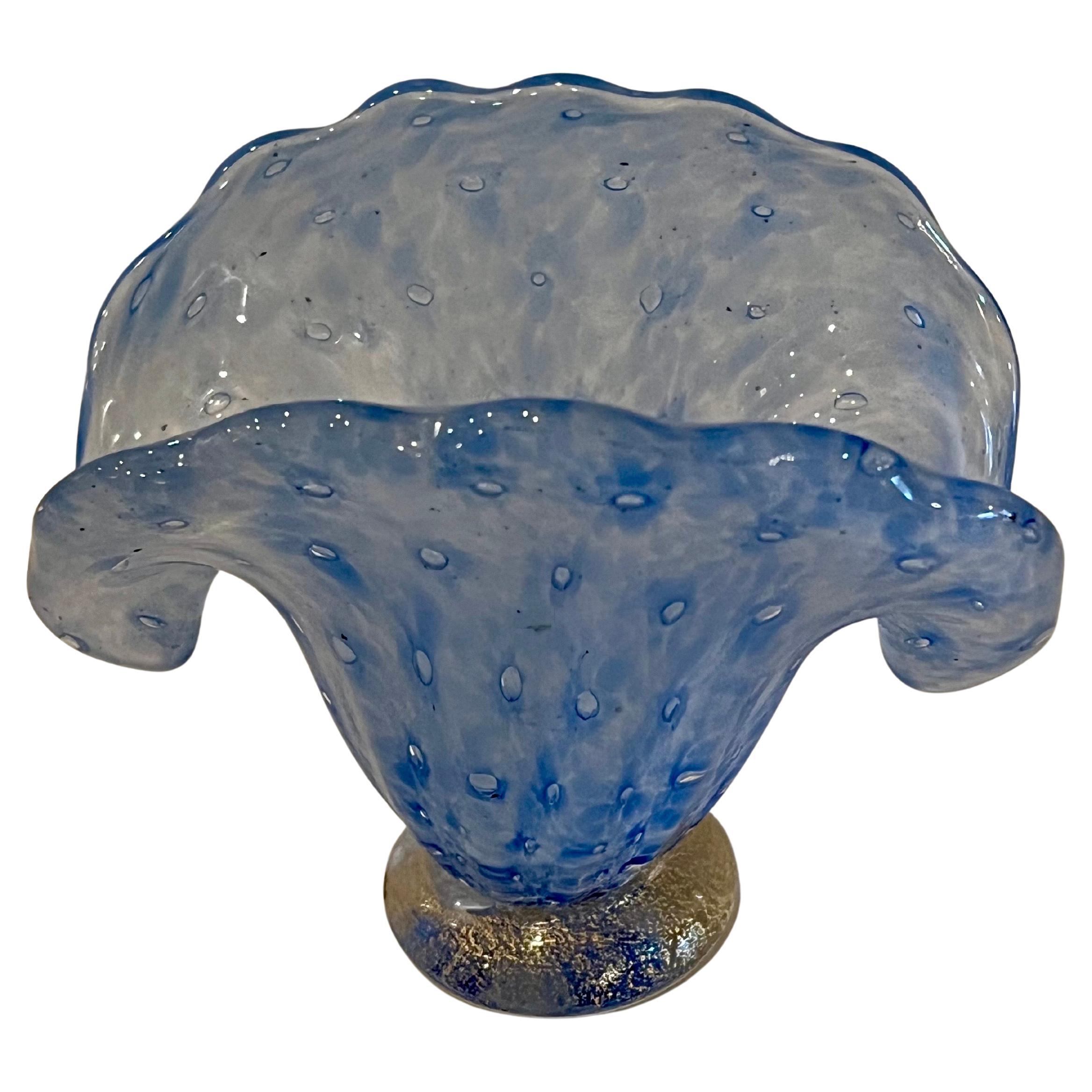 Vaso di Murano Archimide Seguso con bocciolo di vongola e avventurina dorata della metà del secolo scorso In condizioni ottime in vendita a San Diego, CA