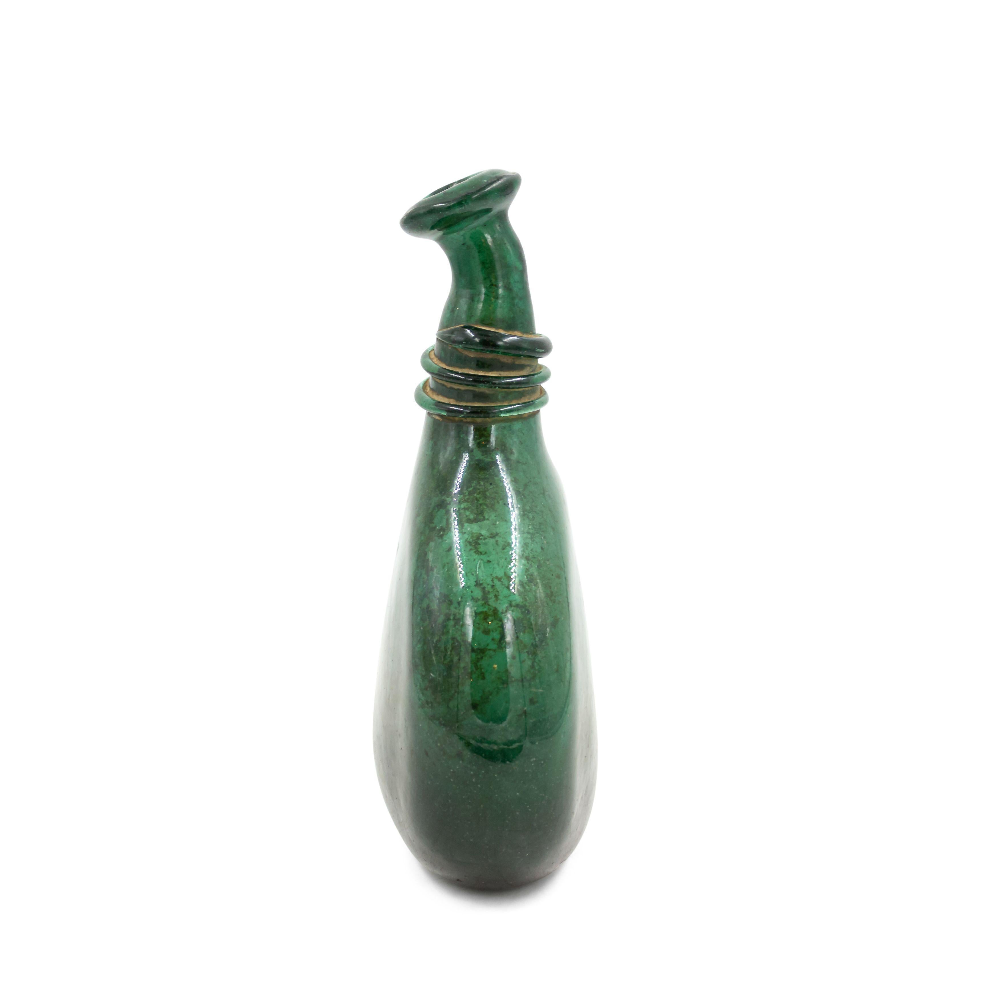 Mid-Century Italian Murano Blown Green Glass Flask In Good Condition For Sale In New York, NY