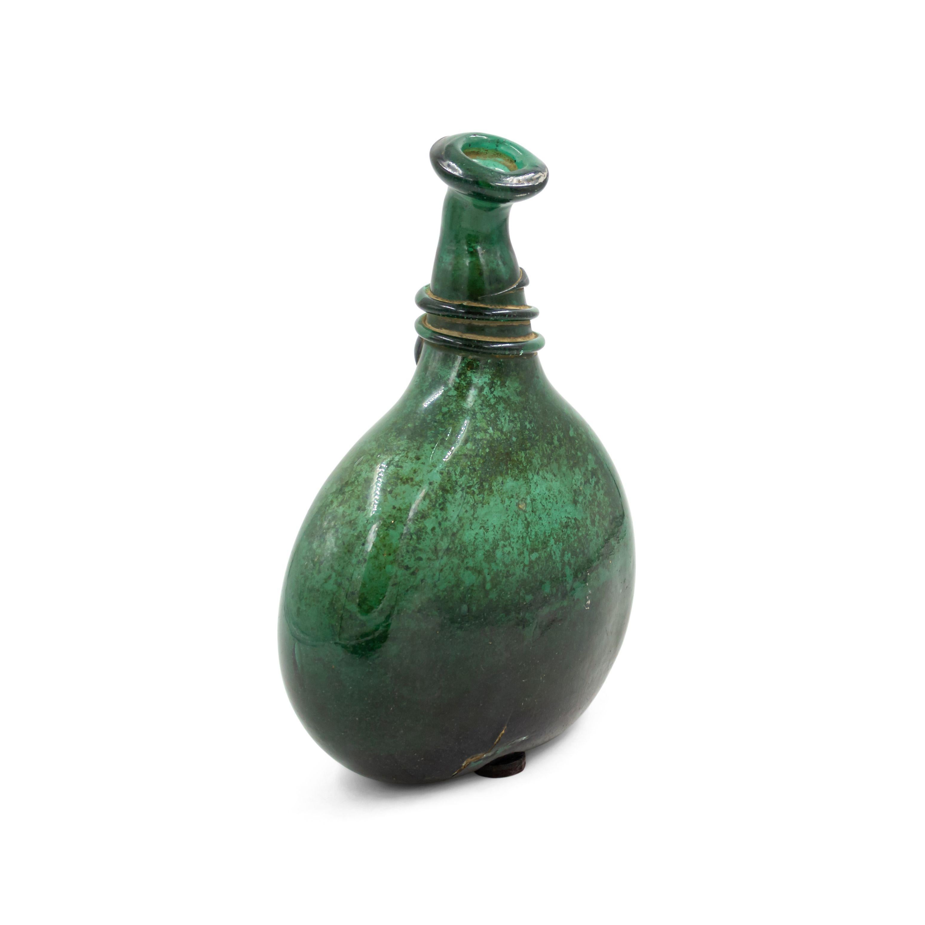 Mid-Century Italian Murano Blown Green Glass Flask For Sale 2
