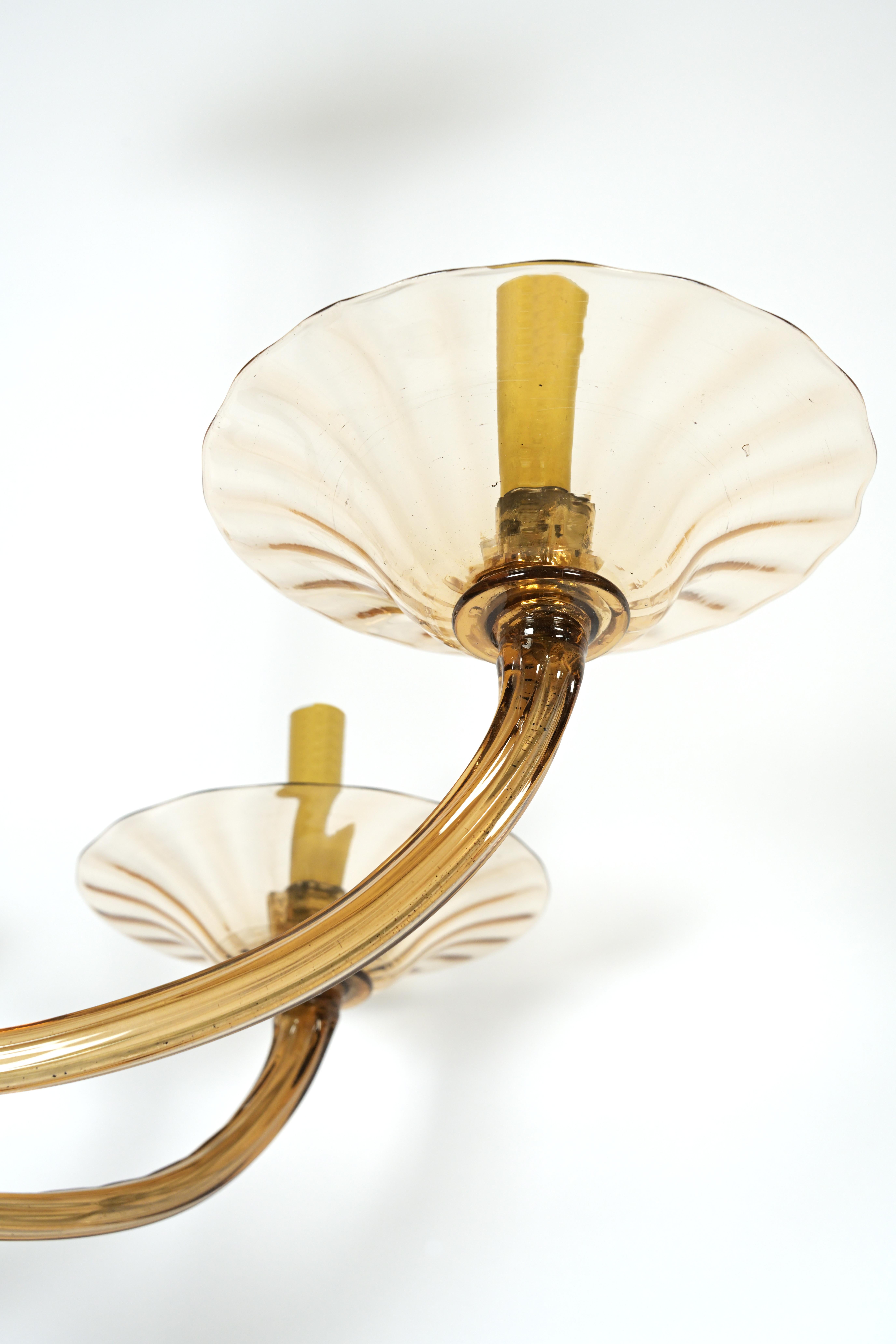 20ième siècle Lustre à cinq bras en verre de Murano du milieu du siècle dernier en vente