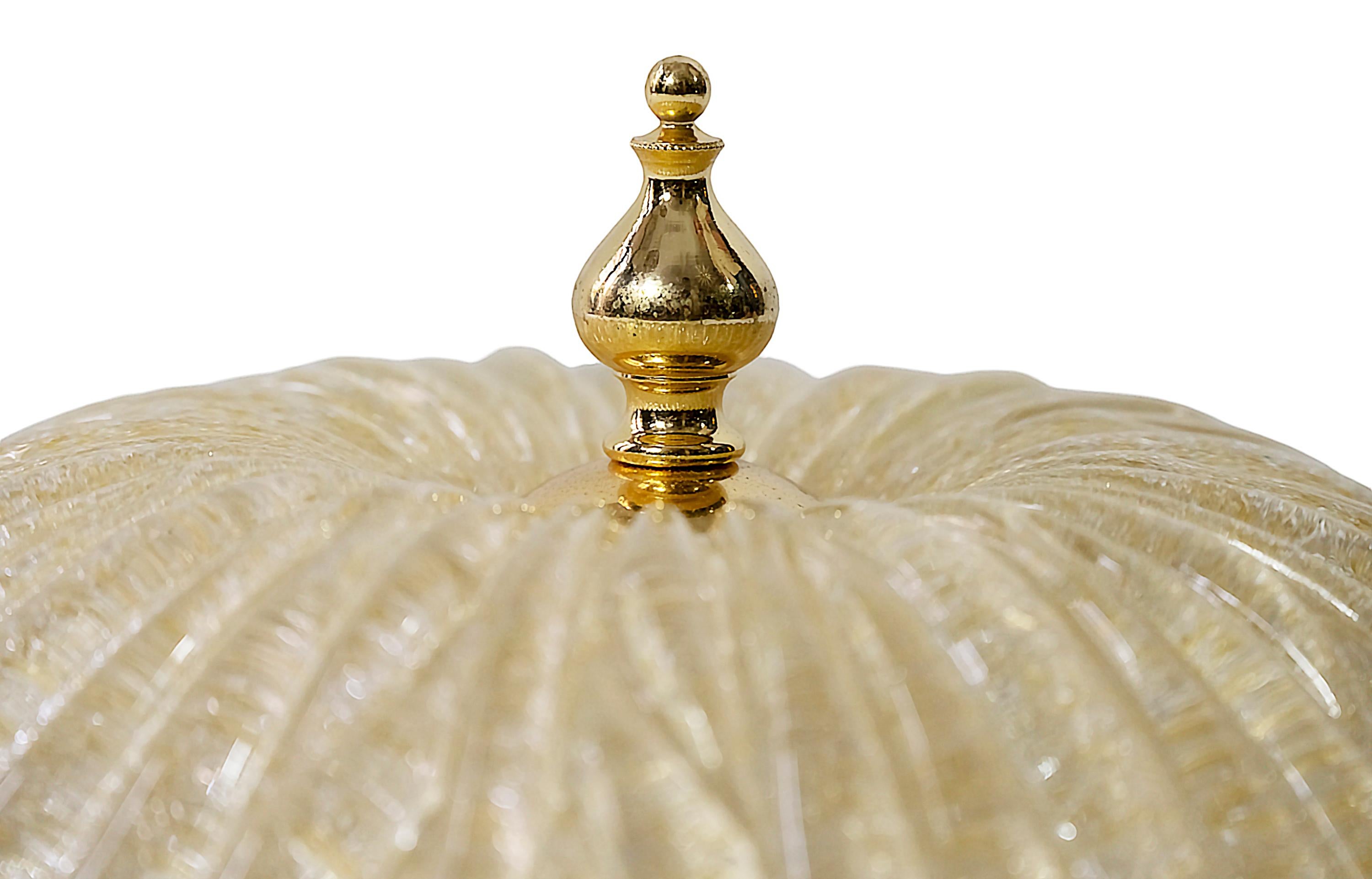 Italienischer Muranoglas-Kronleuchter aus der Mitte des Jahrhunderts (Handgefertigt)