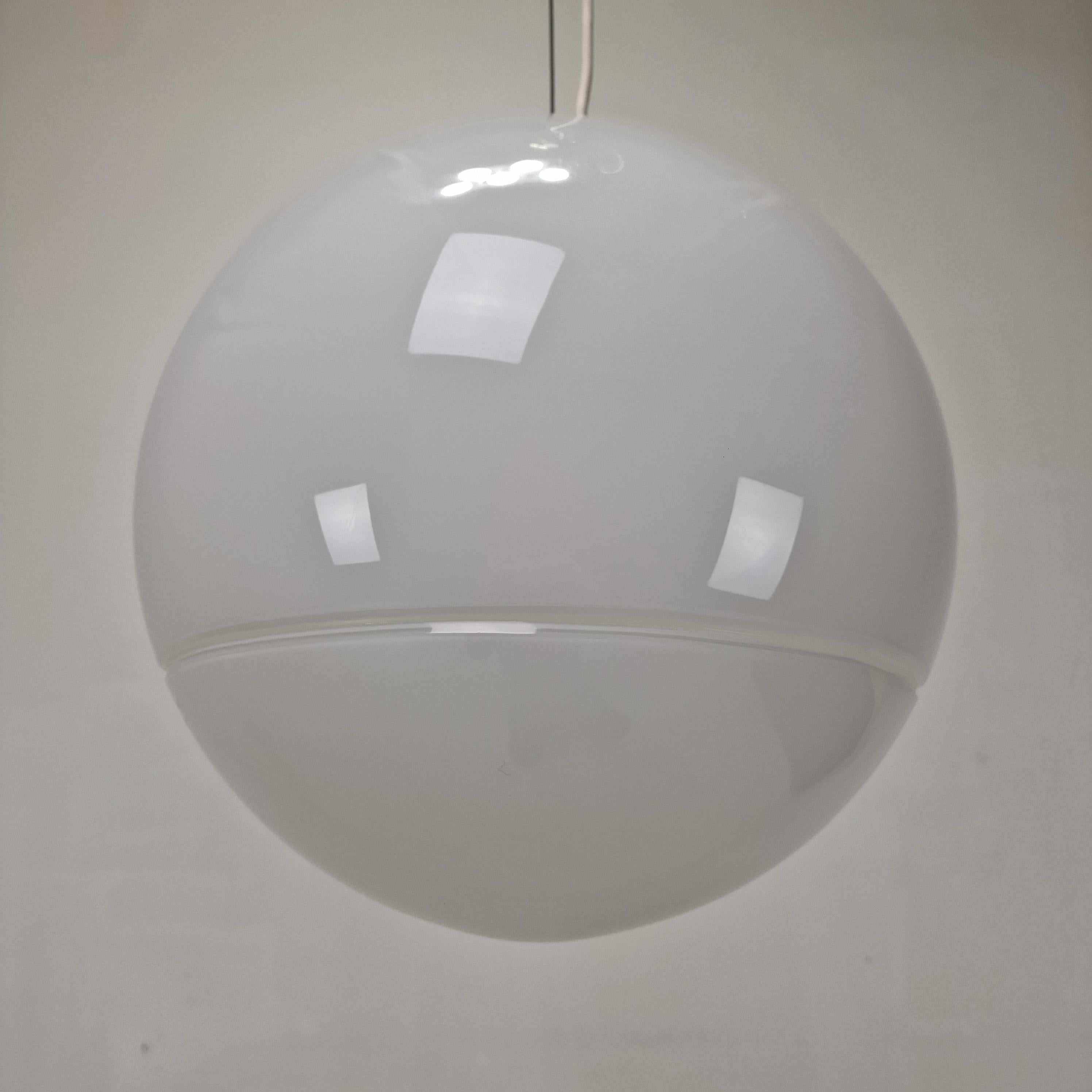 Araña italiana de mediados de siglo de cristal de Murano con detalles de latón, años 70 en venta 2