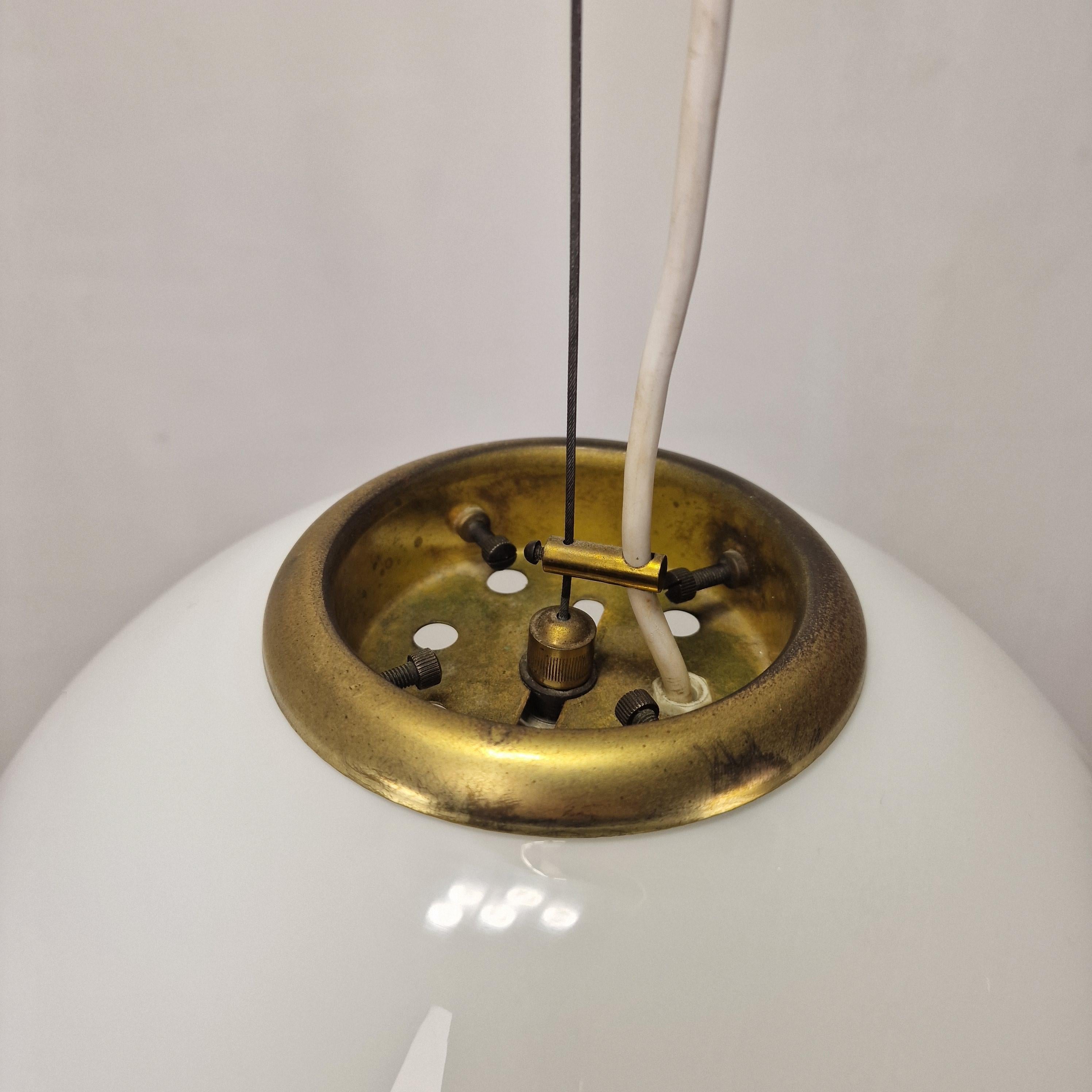Araña italiana de mediados de siglo de cristal de Murano con detalles de latón, años 70 en venta 3