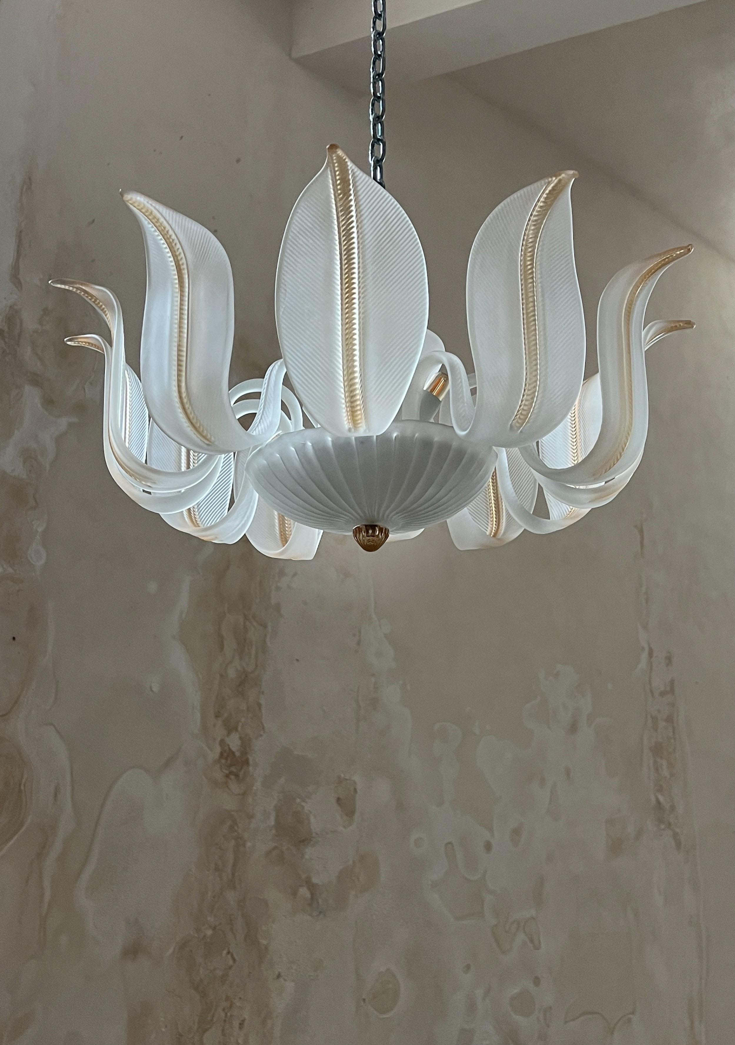 Lustre à feuilles en verre de Murano, Italie du milieu du siècle, années 1980 en vente 3