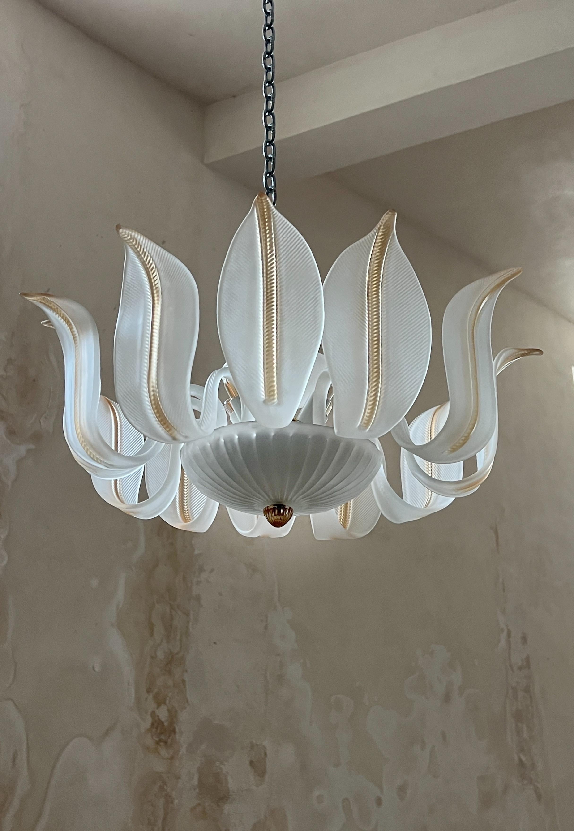 Lustre à feuilles en verre de Murano, Italie du milieu du siècle, années 1980 en vente 5