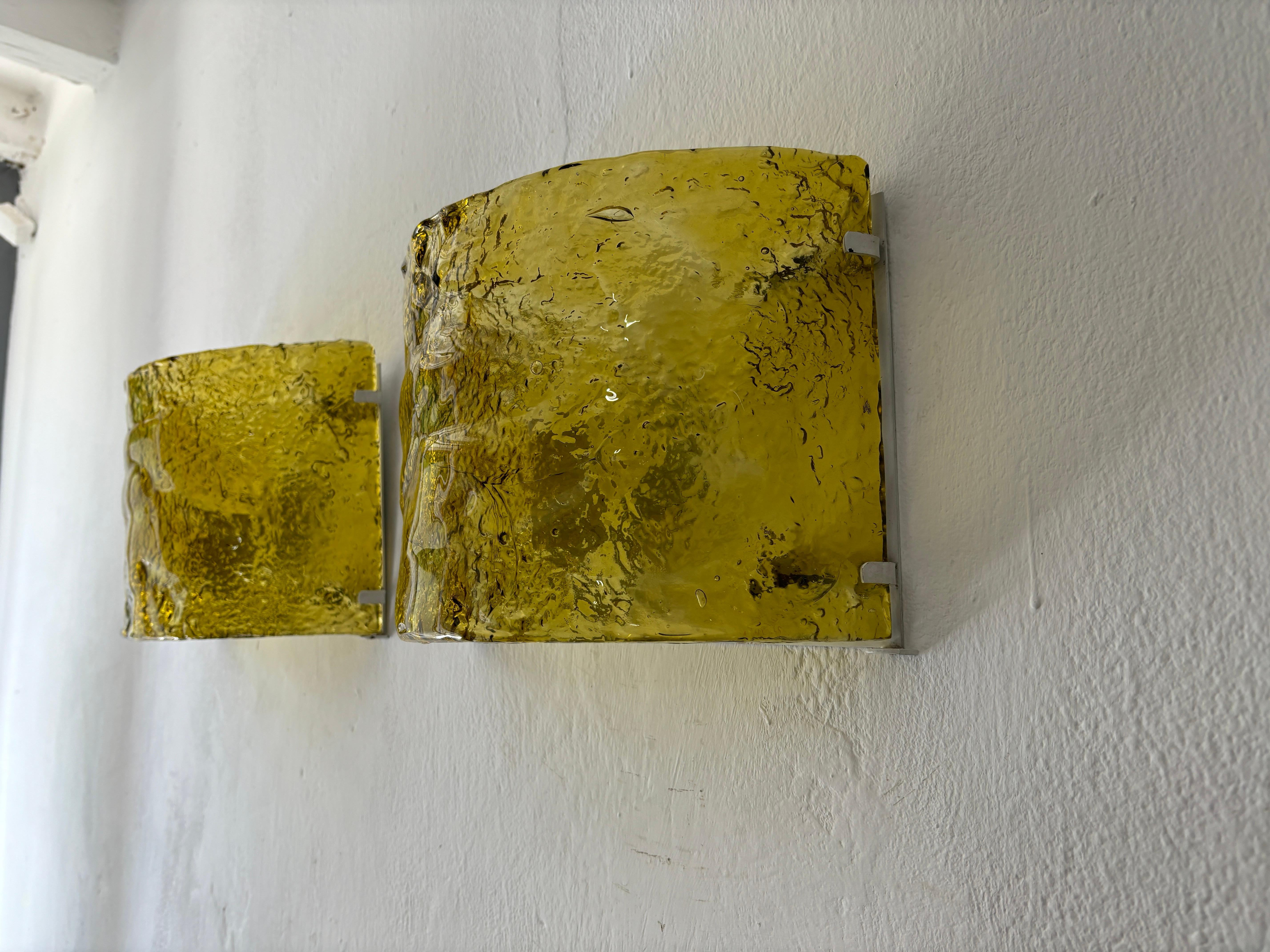 Mid Century Italian Murano Glass Mazzega Huge Yellow Sconces Midcentury Modern In Good Condition For Sale In Firenze, Toscana