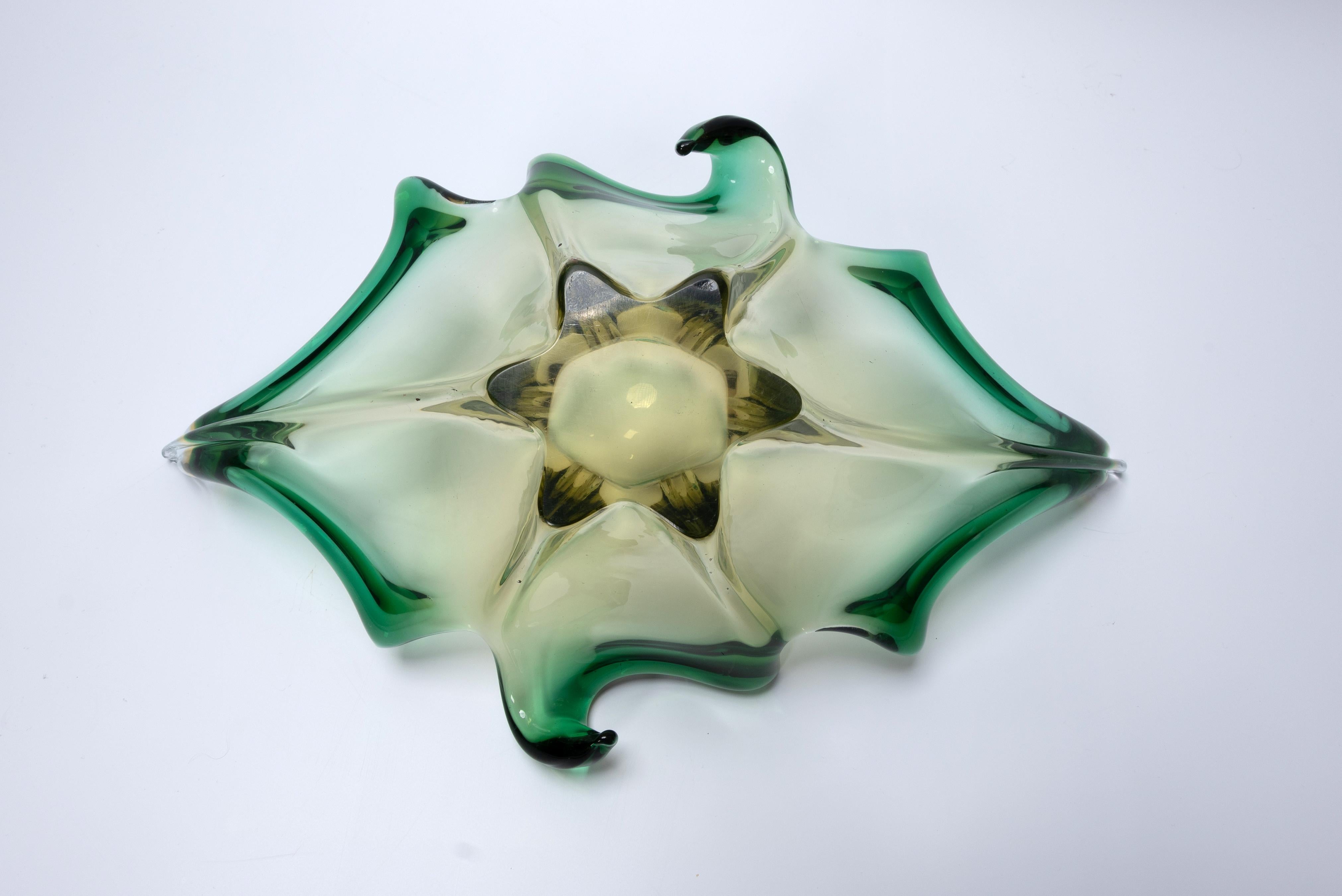 Mid Century Italian Murano Sommerso Green And Yellow 'Splash' Bowl Centre Piece  For Sale 2