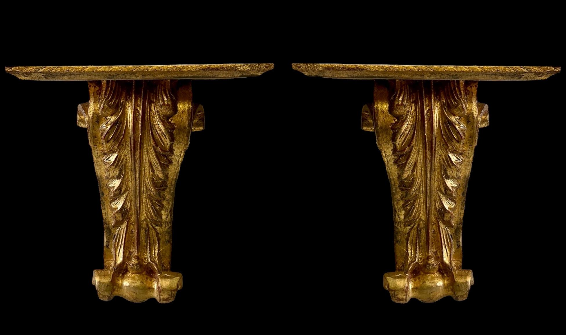 Mid-Century Italian Neo-Classical Style Carved Giltwood Wall Brackets - Pair  For Sale 2