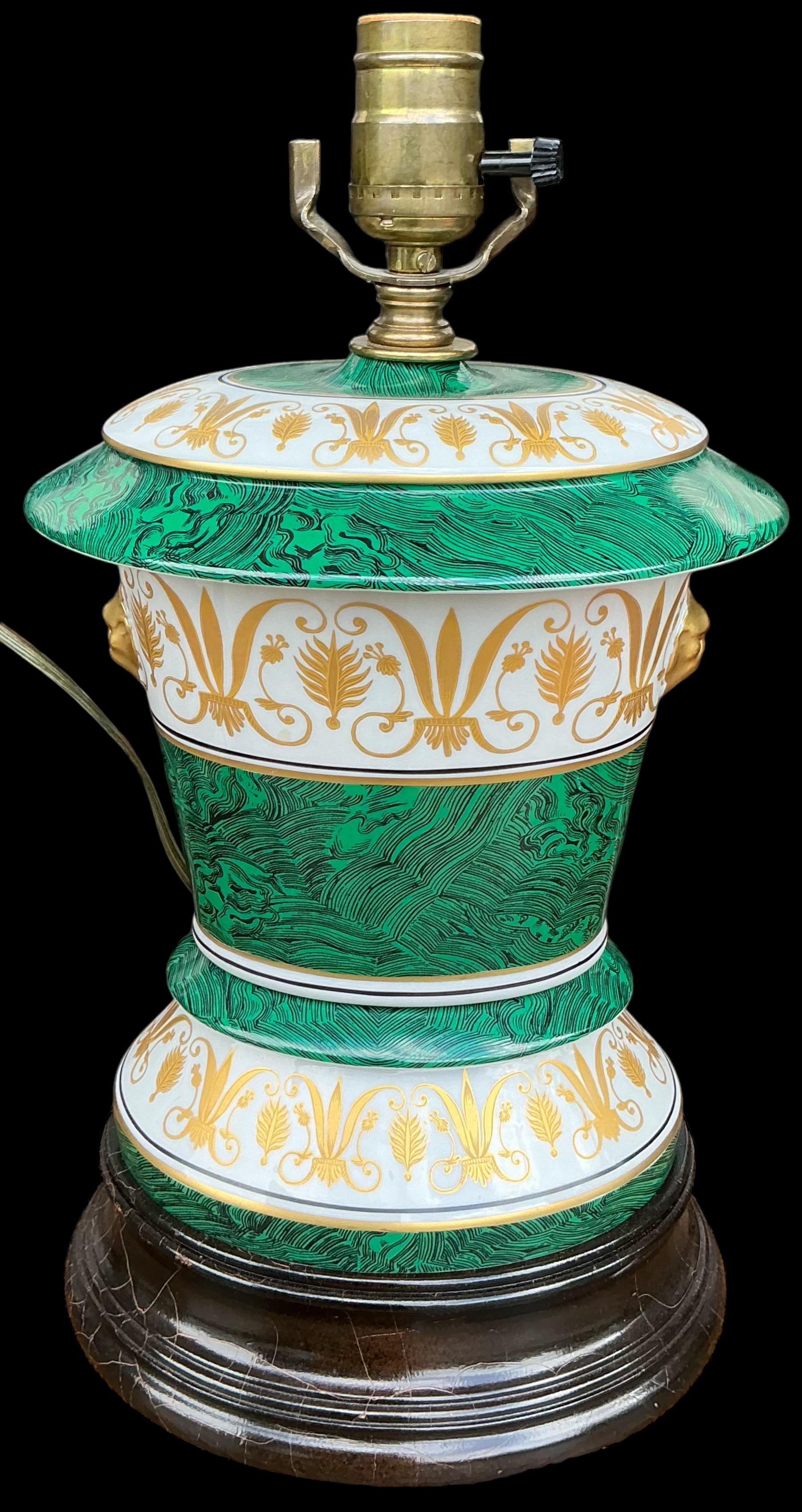 Neoclassical Mid-Century Italian Neo-Classical Style Faux Malachite & Gilt Table Lamp For Sale