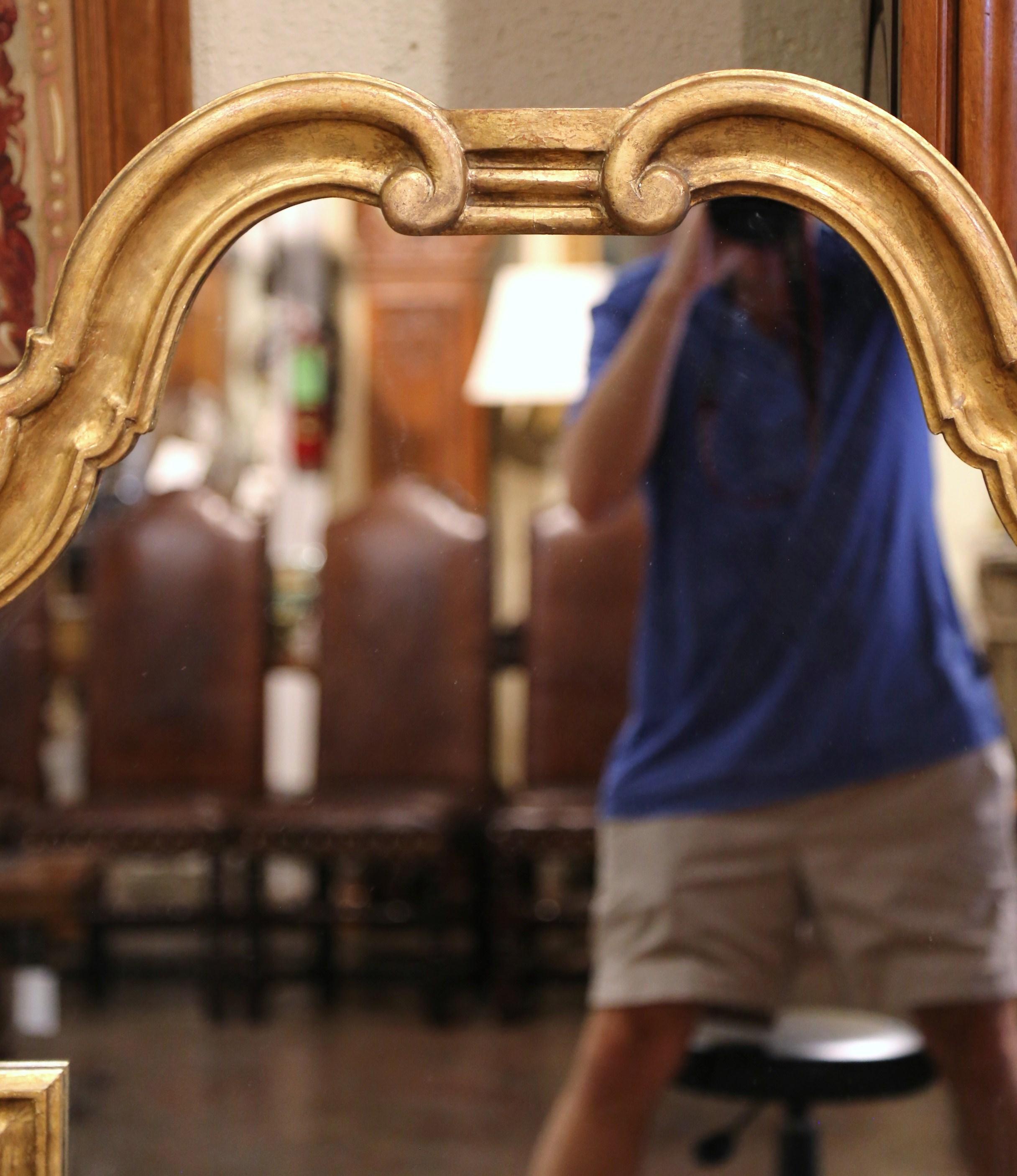Mid-Century Italian Neoclassical Carved Giltwood Wall Mirror For Sale 2
