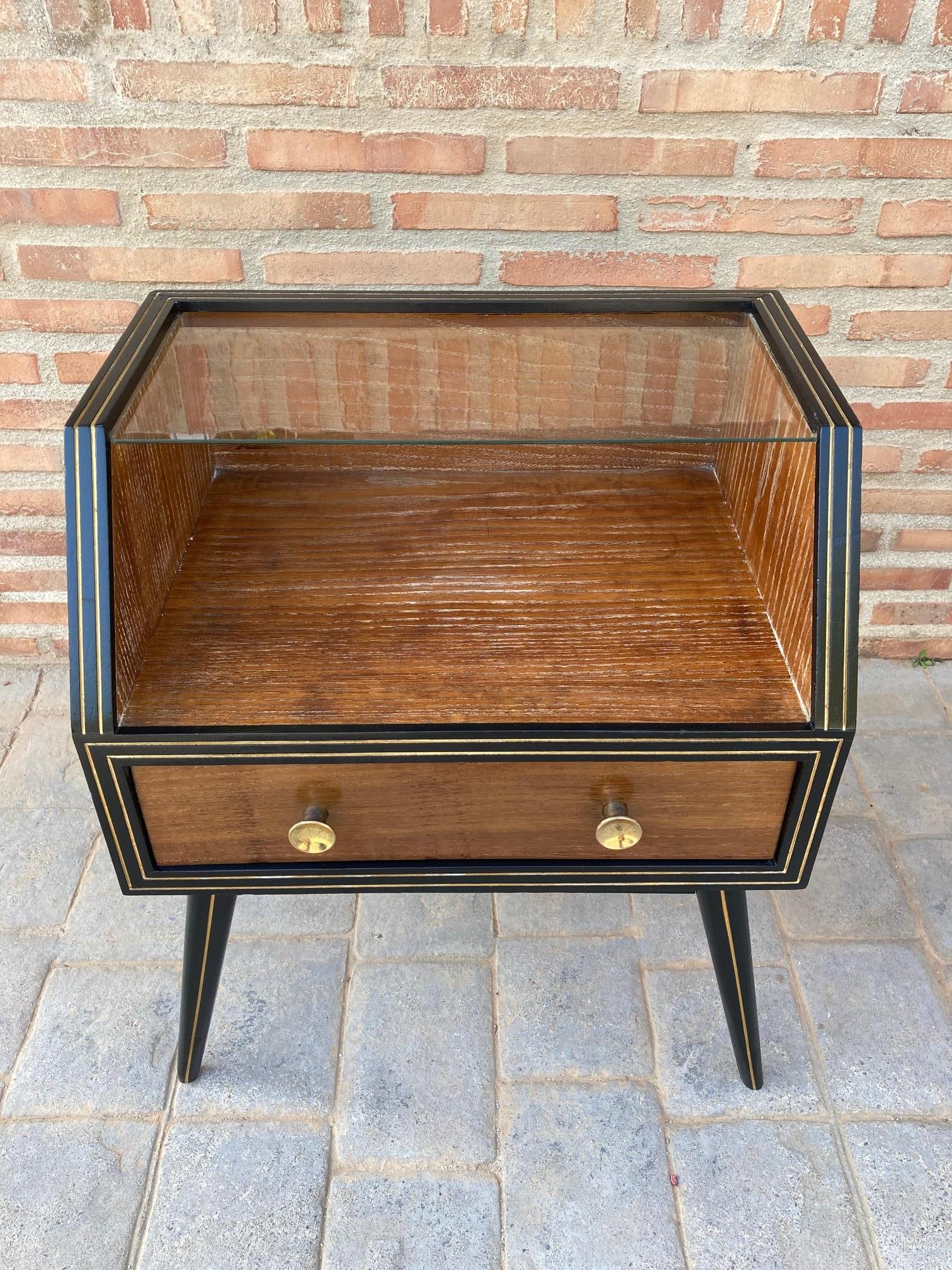 Mid Century Italian Nightstands with Glass, 1960s, Set of 2 For Sale 6