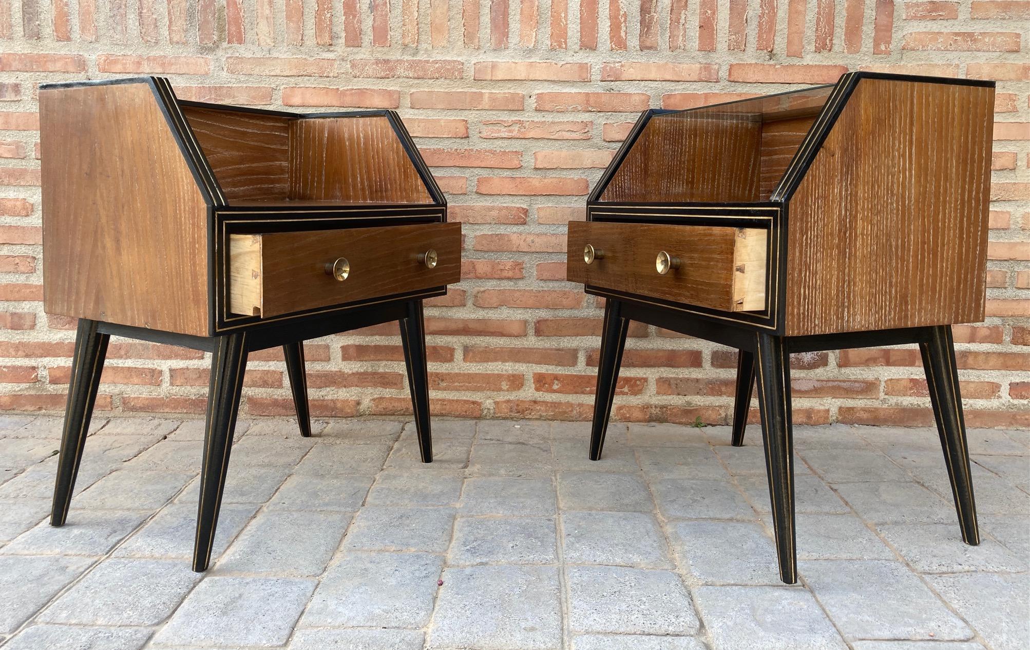 Mid-Century Modern Mid Century Italian Nightstands with Glass, 1960s, Set of 2 For Sale