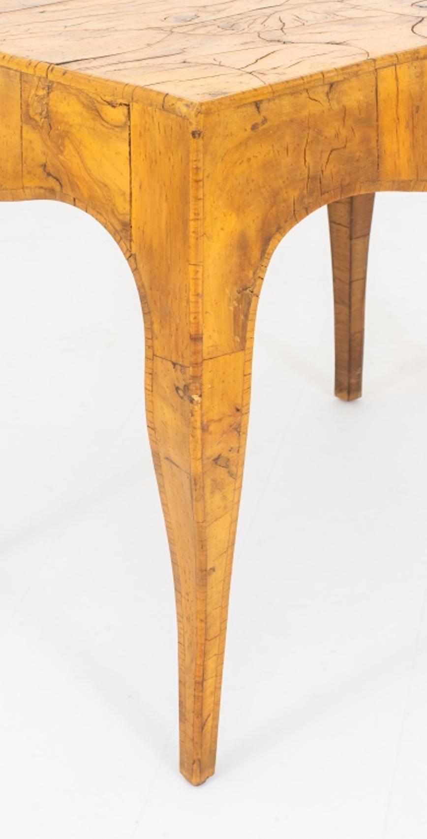 Italienischer Tisch aus der Mitte des Jahrhunderts, furniertes Olivenholz, 1960 (Holz) im Angebot