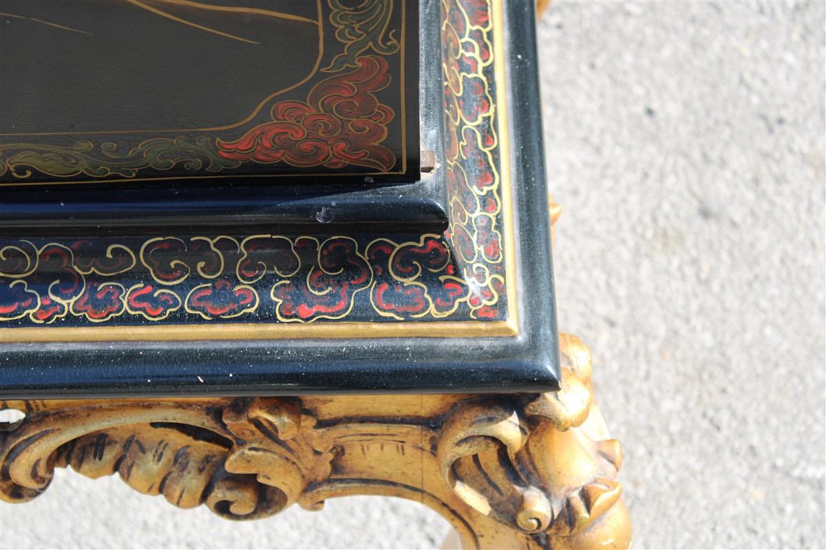 Midcentury Italian Orientalist Wood Bar Cabinet in Gold and Black Lacquer, 1950 For Sale 8