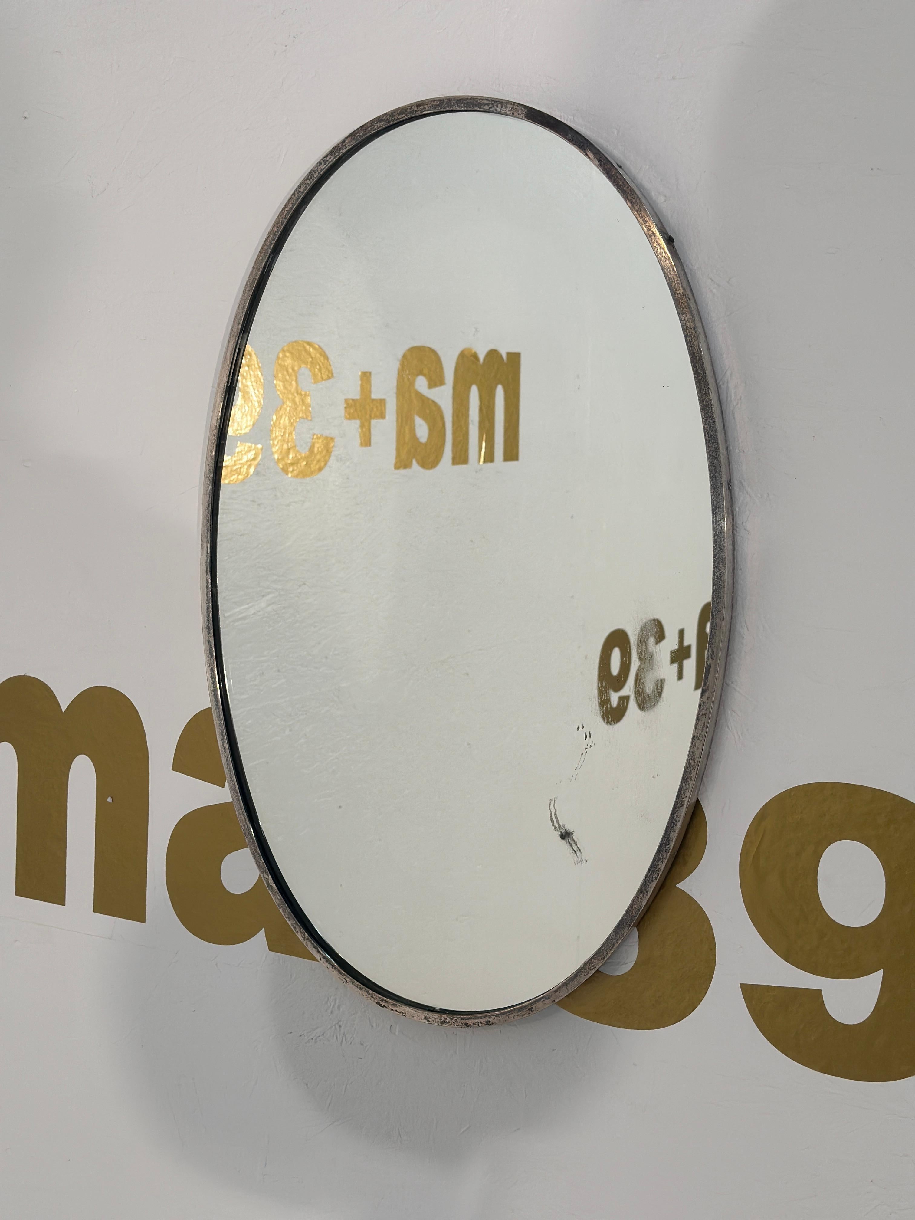 Italienischer Oval-Messing-Spiegel aus der Mitte des Jahrhunderts 1960 (Mitte des 20. Jahrhunderts) im Angebot