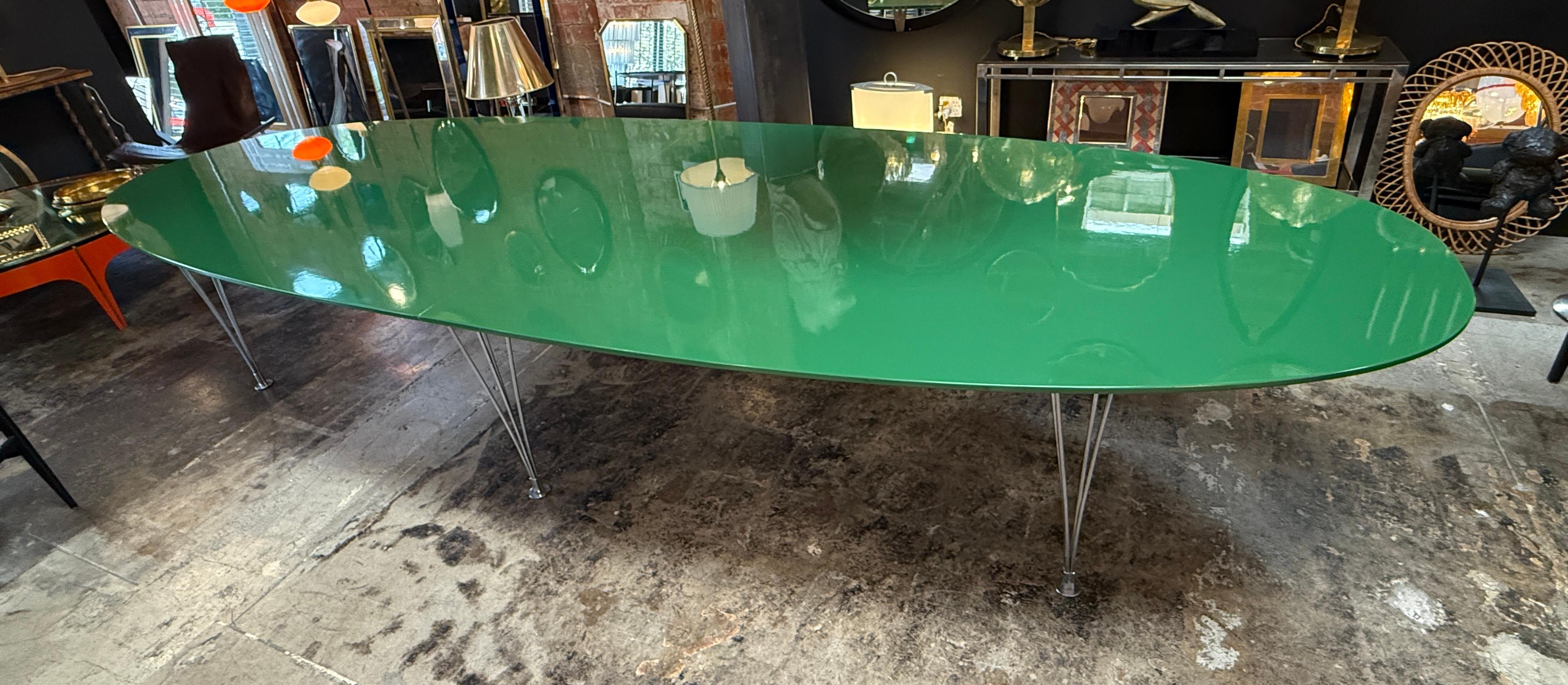 Mesa de comedor ovalada italiana de mediados de siglo 1980 en venta 6