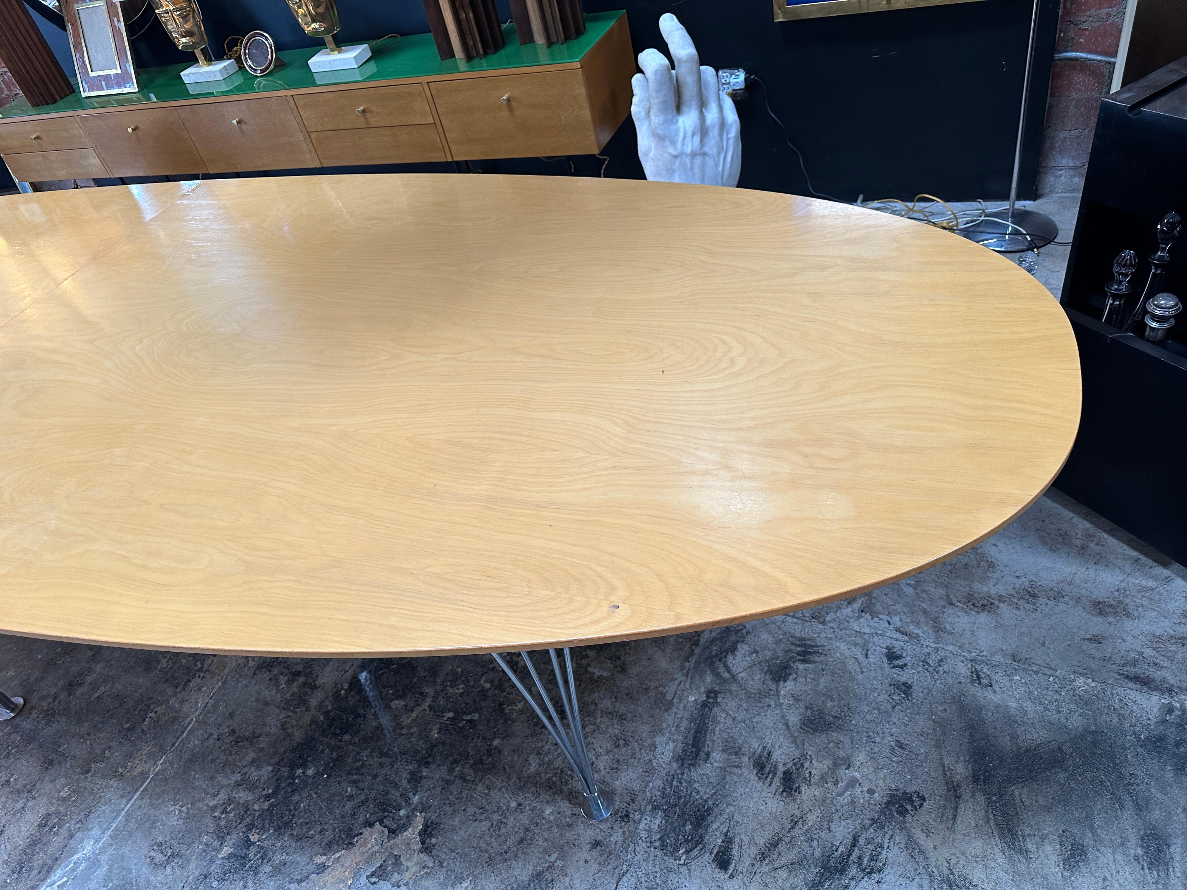 Late 20th Century Mid Century Italian Oversize Oval Dining Table 1980s For Sale
