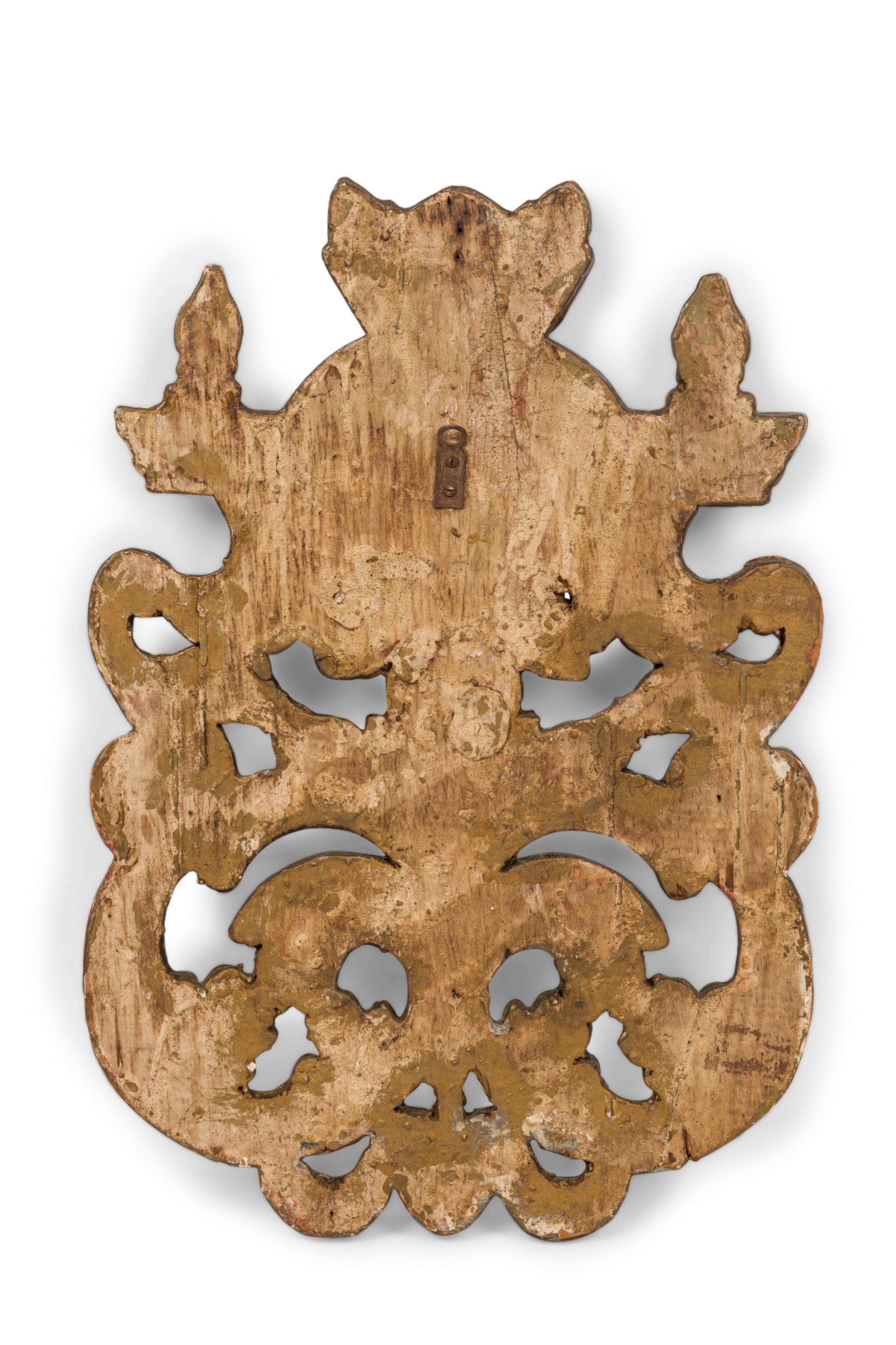 Mid-Century Italian Painted and Carved Wood Scroll Wall Applique In Good Condition For Sale In Queens, NY